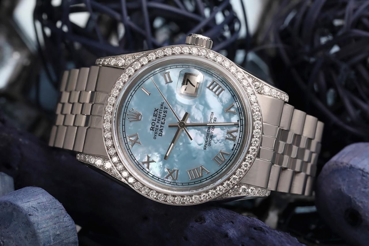 Taille ronde Rolex Montre Datejust bleu pâle avec cadran MOP et lunette en diamants avec chiffres romains en vente