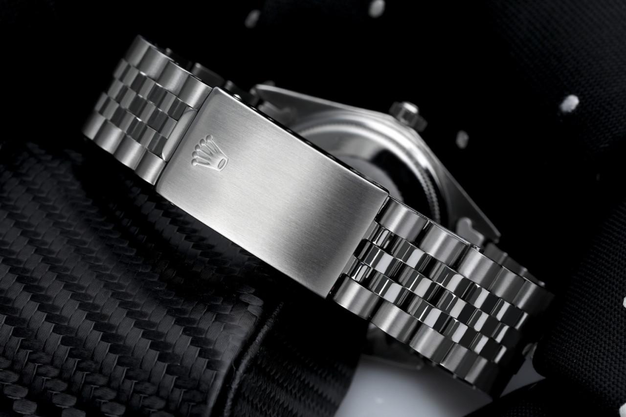 Rolex Montre Datejust 36 mm avec cadran noir en acier inoxydable et diamants 16014 Excellent état - En vente à New York, NY