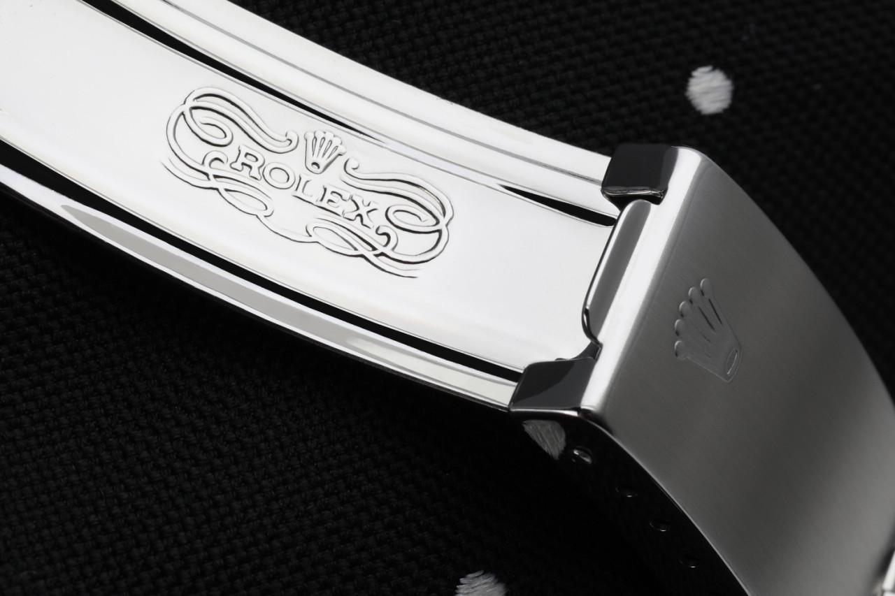 Rolex Montre Datejust 36 mm avec cadran noir en acier inoxydable et diamants 16014 Pour hommes en vente