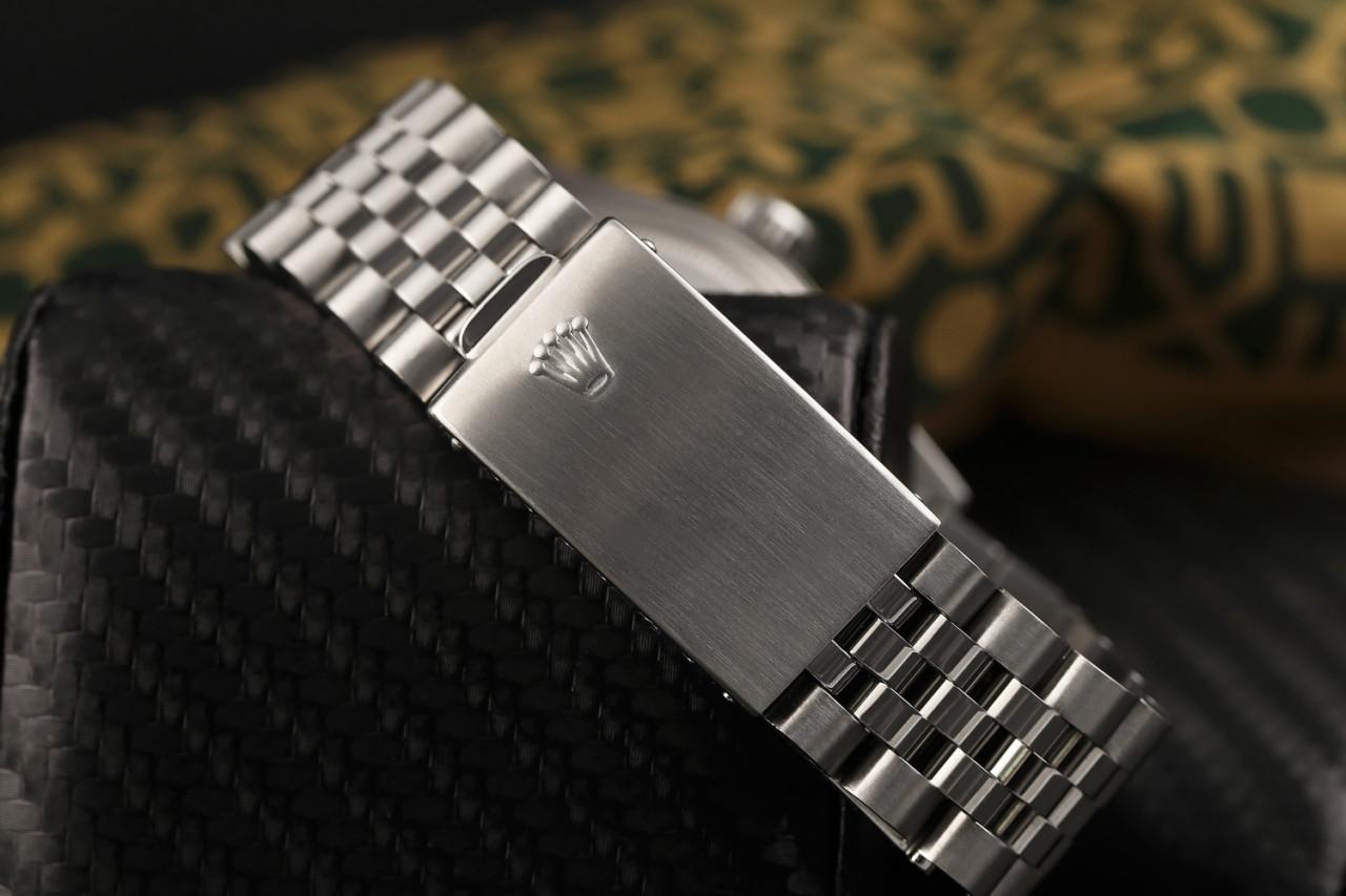 Rolex Datejust Uhr mit dunkelgrauem Diamant-Zifferblatt mit Diamant- und Smaragd-Lünette  für Damen oder Herren im Angebot