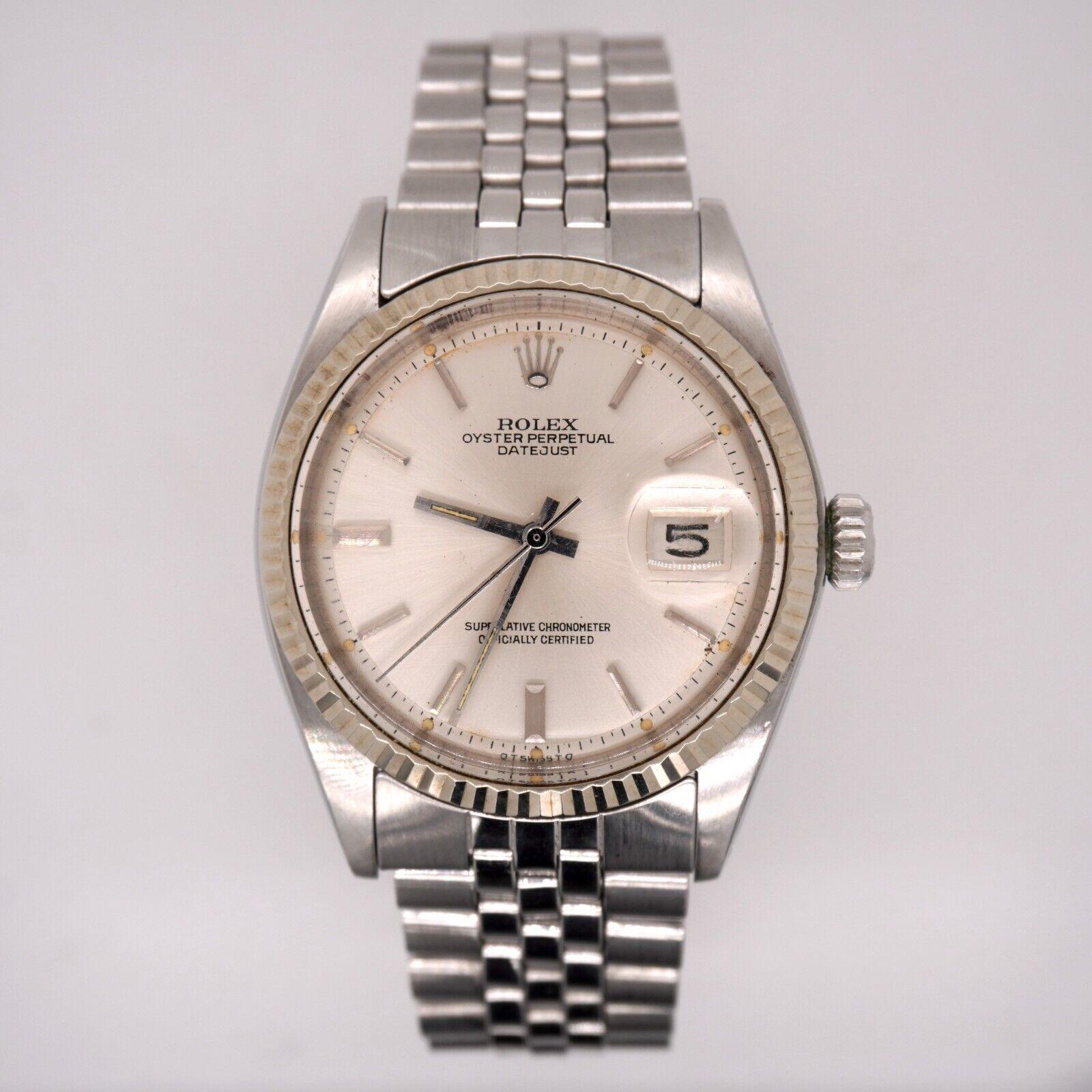 Rolex Vintage Datejust 36mm Uhr. Ein Pre-owned Uhr w / Original-Box und 1970er Jahre Papiere. Uhr ist 100% authentisch und kommt mit Echtheitskarte. Watch Reference ist 1601 und ist in gutem Zustand (siehe Bilder). Die Farbe des Zifferblatts ist