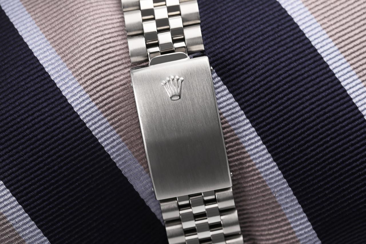 Rolex Montre-bracelet Datejust MOP 8+2 avec cadran en diamants et lunette en diamants en vente 2