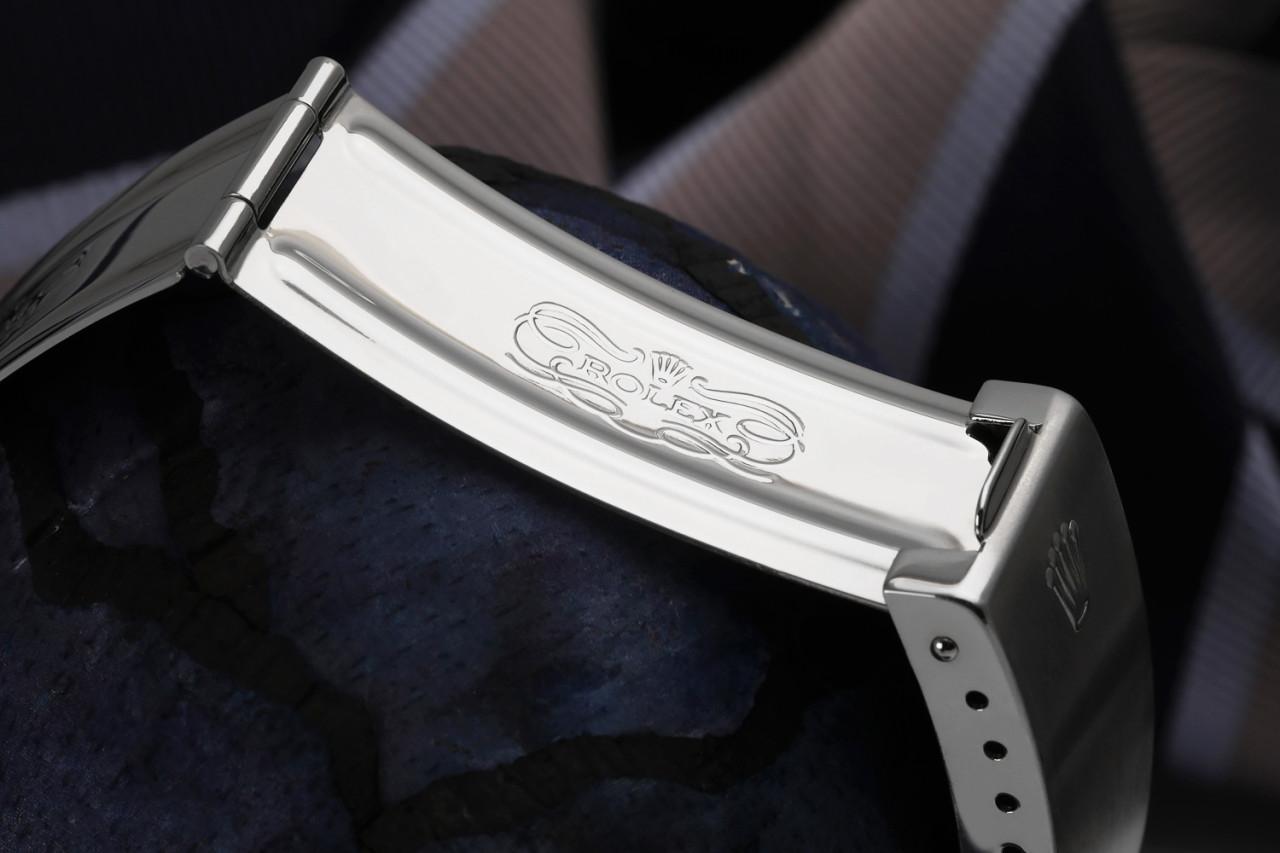 Rolex Montre-bracelet Datejust MOP 8+2 avec cadran en diamants et lunette en diamants en vente 4
