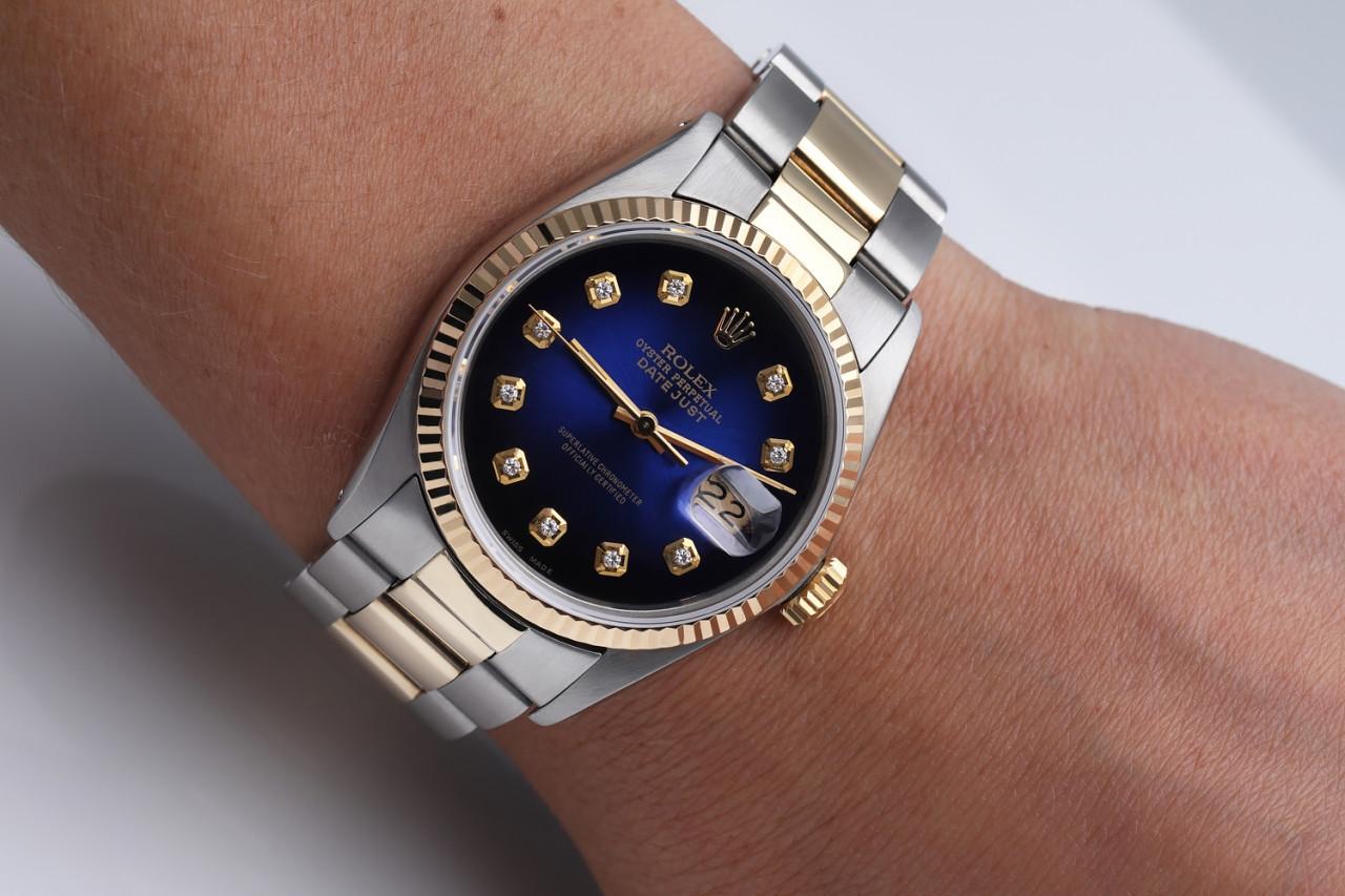 Rolex Datejust Two-Tone Blue Blue Vignette Diamond Dial 16013 Watch In Excellent Condition For Sale In New York, NY