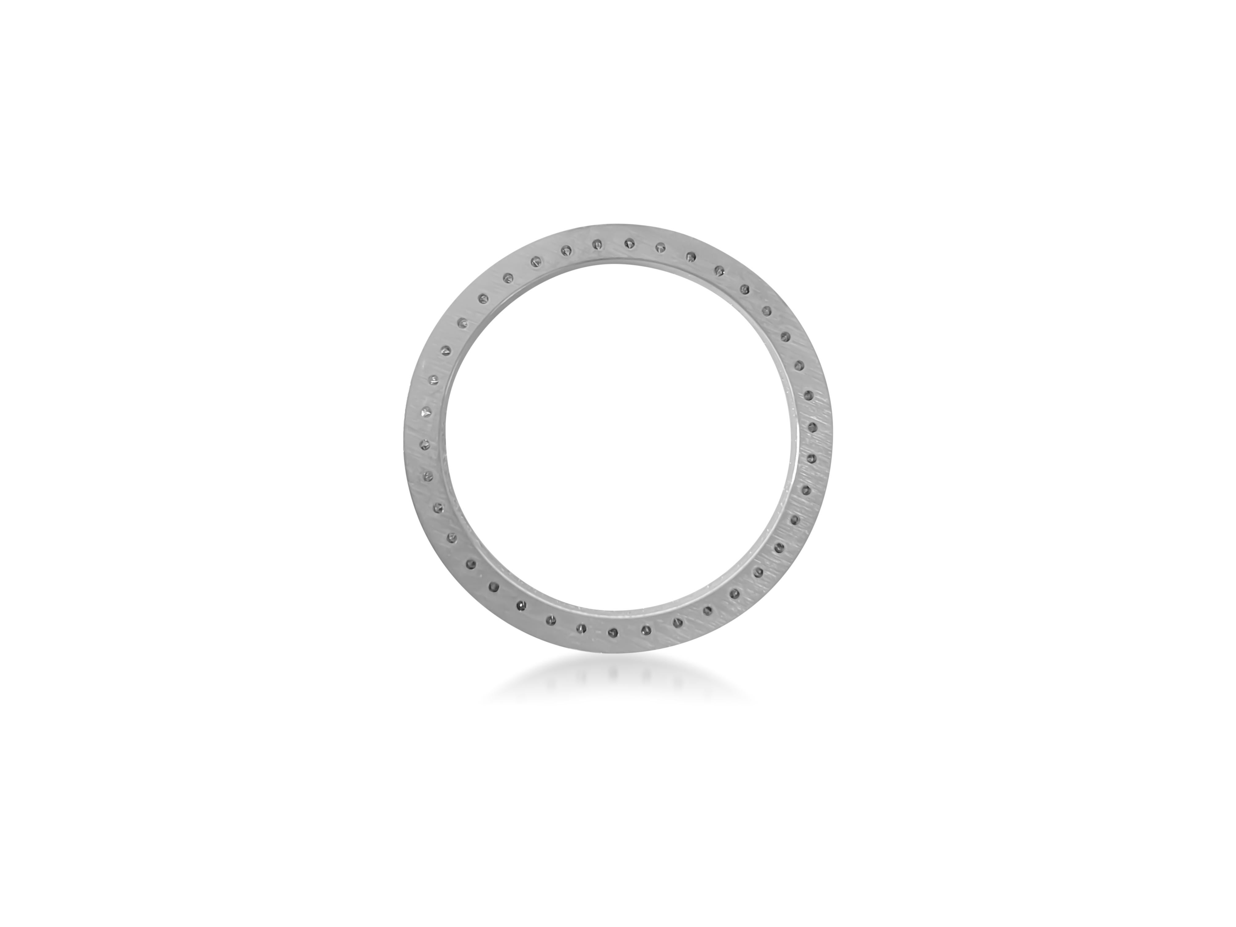 Metal: Stainless Steel. 2.5 CWT Diamonds. Clarity: VVS. Round brilliant cut diamonds. 100% natural earth mined diamonds. Perfect for 36mm Rolex watches. 