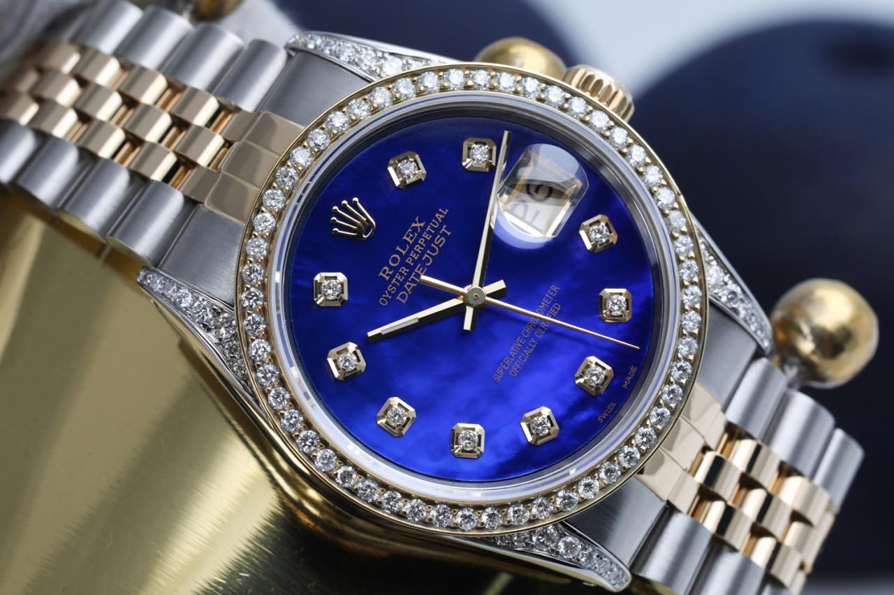 Taille ronde Montre Rolex Oyster Perpetual Datejust avec lunette en diamant et cadran bleu MOP 16013 en vente