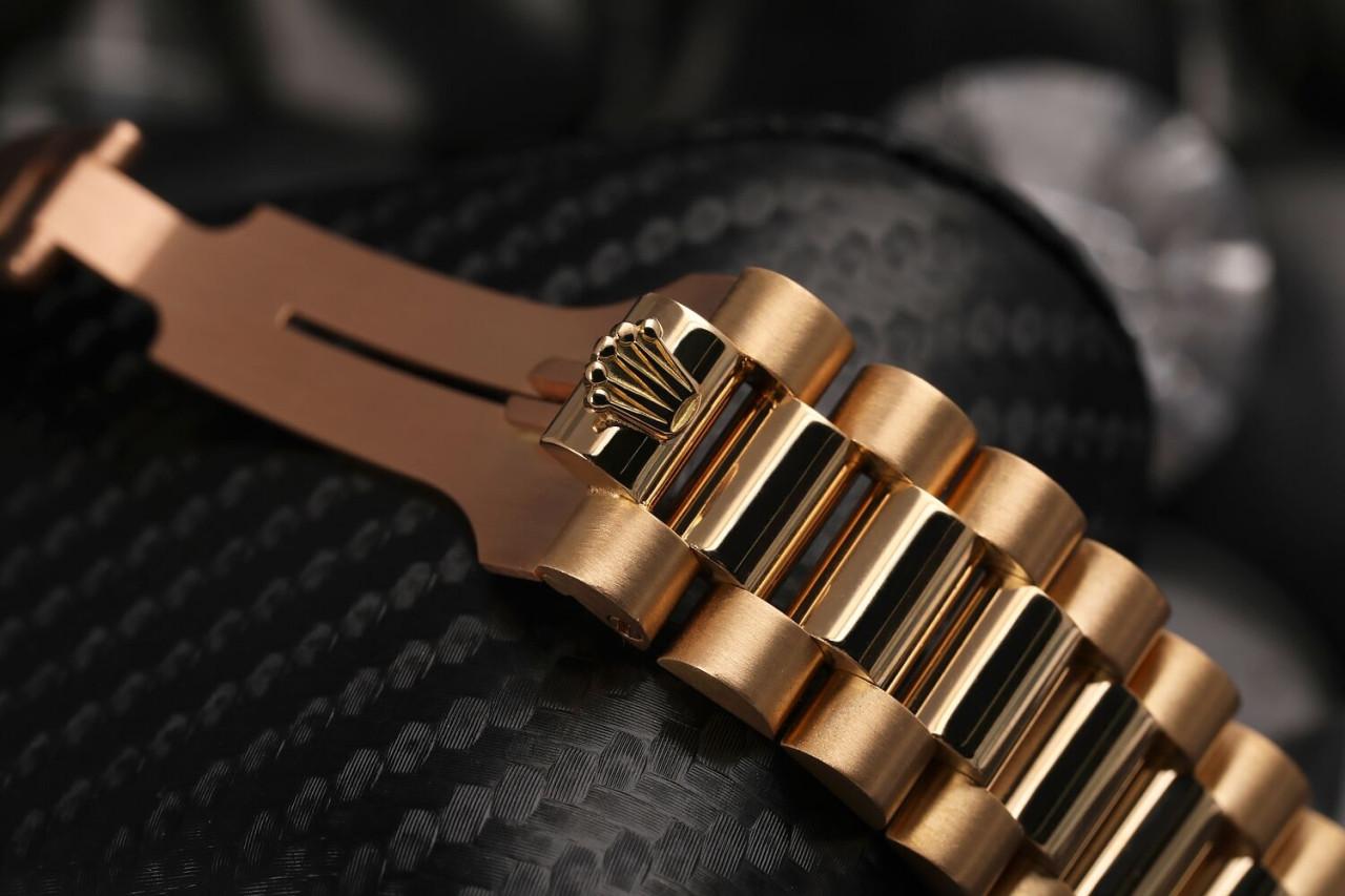 Rolex Montre présidentielle en or rose 18 carats avec cadran à chiffres romains MOP Pour hommes en vente