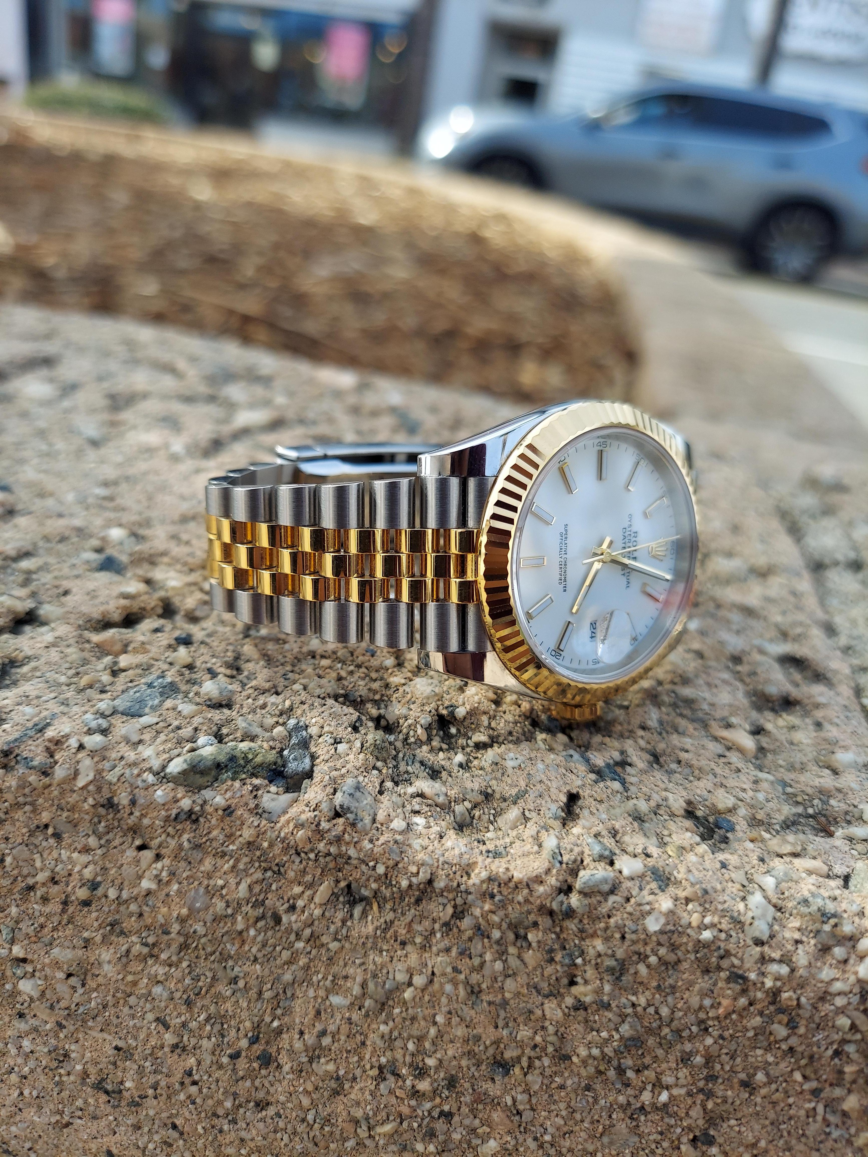 Rolex Datejust 126233 White Stick Index Fluted Jubilee In Good Condition For Sale In San Fernando, CA