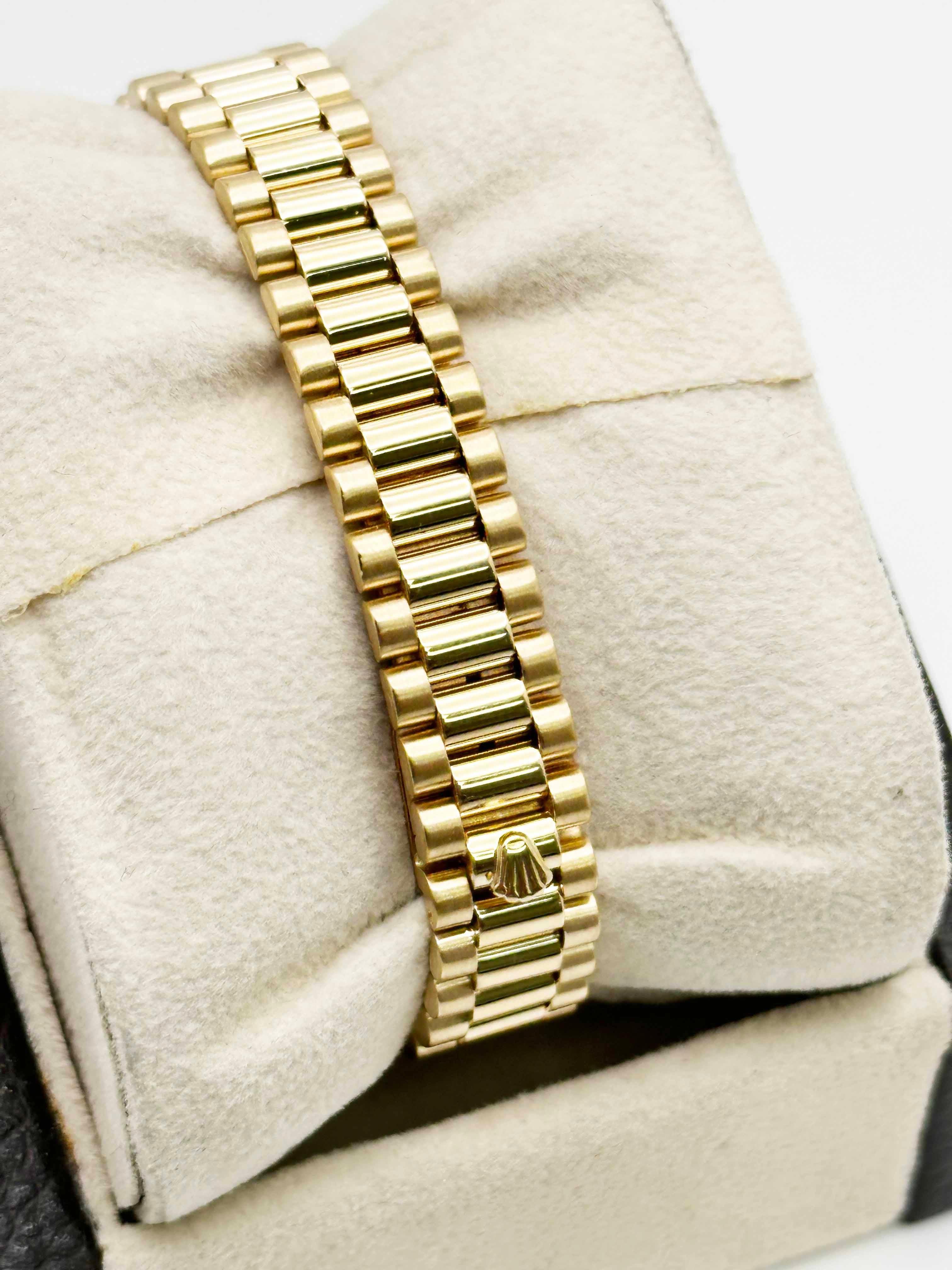 Rolex 69138 Ladies President Factory Esfera y bisel de diamantes Caja de oro de 18 quilates Papel 1