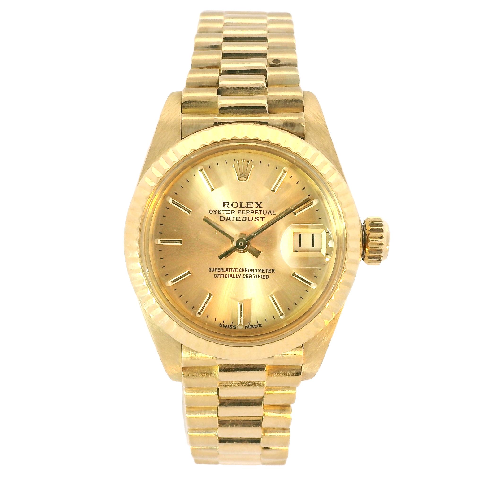 Rolex 6917 Datejust Reloj Presidencial de señora en oro amarillo de 18 quilates

Este modelo es conocido por su diseño clásico y su capacidad para mantener su valor con el paso del tiempo, lo que lo convierte en una pieza apreciada tanto por los