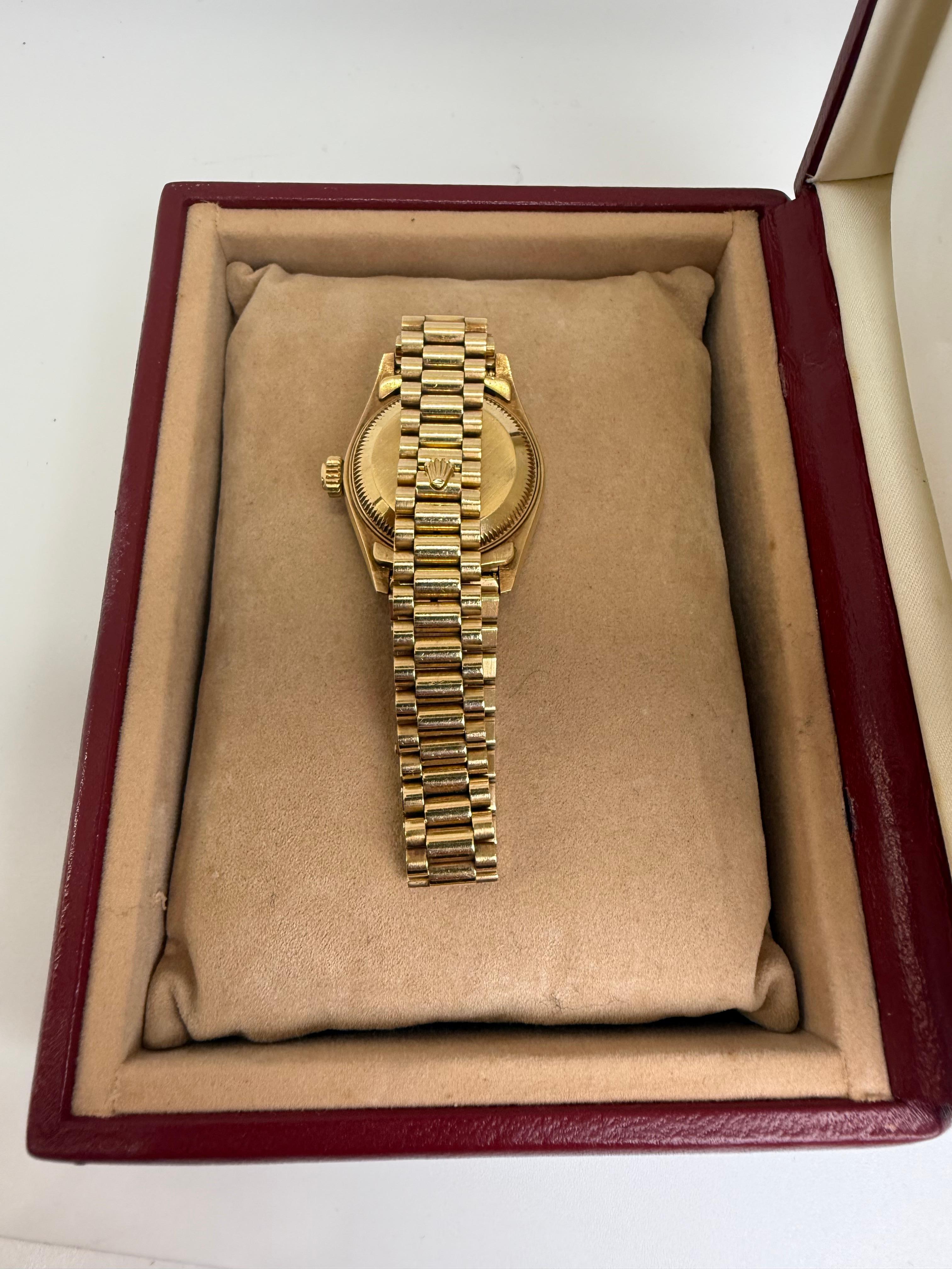 Rolex 69178 Datejust Montre pour dames en or jaune 18k avec lunette et cadran à diamants 26 mm en vente 7