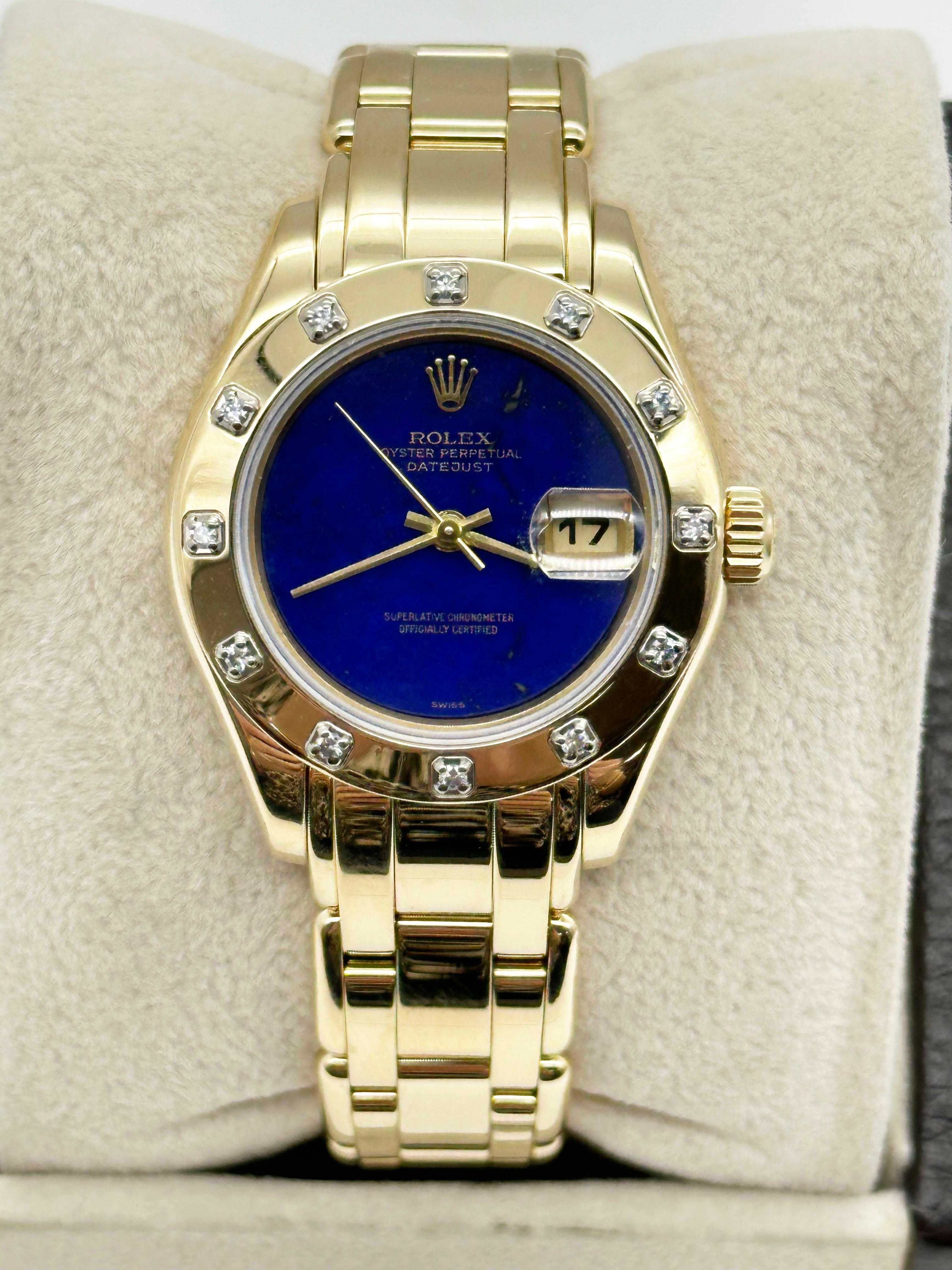 Rolex 69318 Pearlmaster Montre pour femmes très rare avec cadran en or jaune 18 carats et lapis-lazuli Excellent état - En vente à San Diego, CA