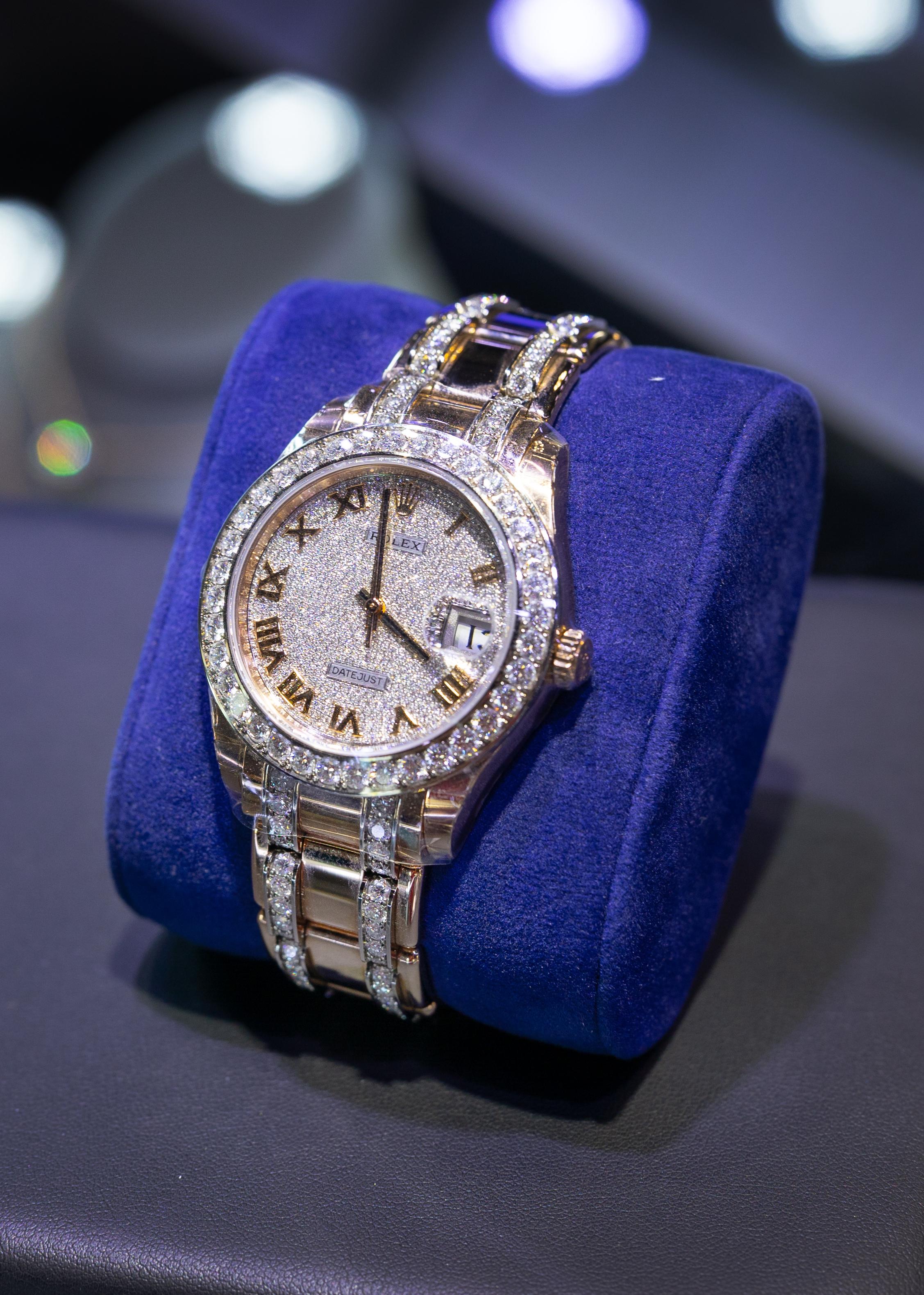 Rolex 86285 Datejust Master Piece All Factory Diamond Watch 18 Karat in Stock For Sale 1