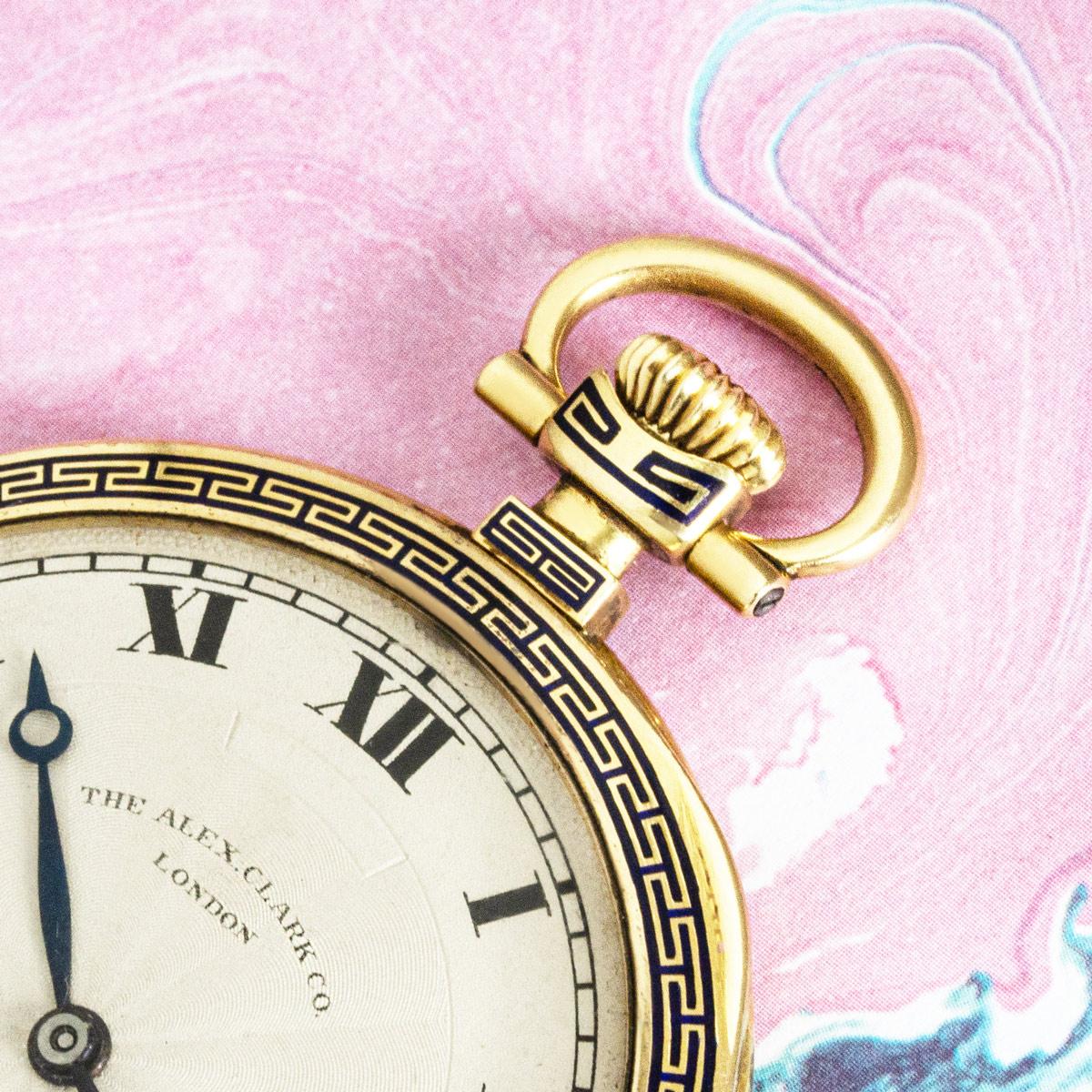 Rolex. Eine seltene 18ct Gelbgold und Emaille schlüssellose Hebel Taschenuhr Retailed von The Alex Clarke Company London C1920.


Zifferblatt: Das matte silberne Original-Zifferblatt ist zur Mitte hin gedreht, mit fetten römischen Ziffern, äußerer