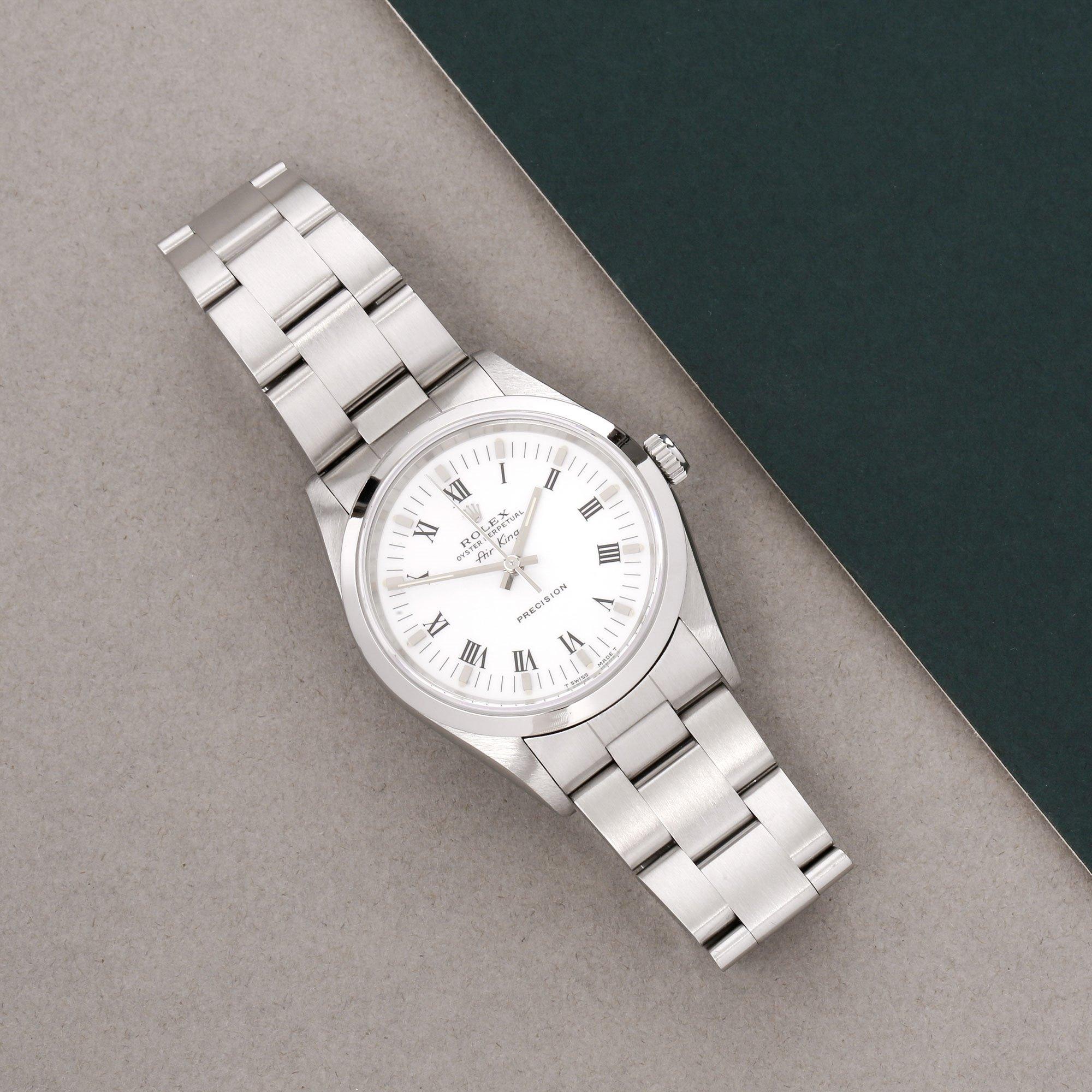 Xupes Reference: W007576
Manufacturer: Rolex
Model: Air-King
Model Variant: 0
Model Number: 14000
Age: 1997
Gender: Men
Complete With: Rolex Service Pouch 
Dial: Silver Baton
Glass: Sapphire Crystal
Case Size: 34mm
Case Material: Stainless