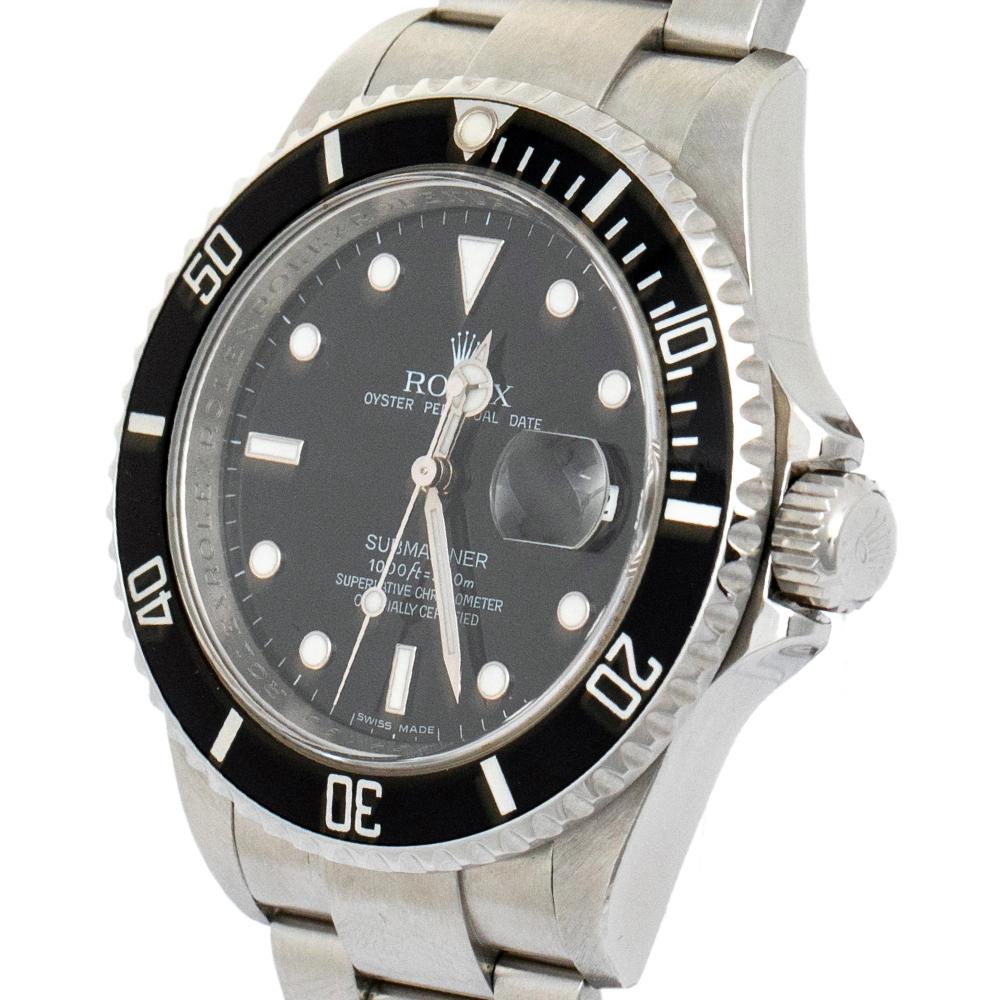 When it's Rolex, you know you're getting the best. The brand is famous for its high-quality watches that have been painstakingly designed with style using only the finest materials. This Submariner in their signature stainless steel is Swiss-made