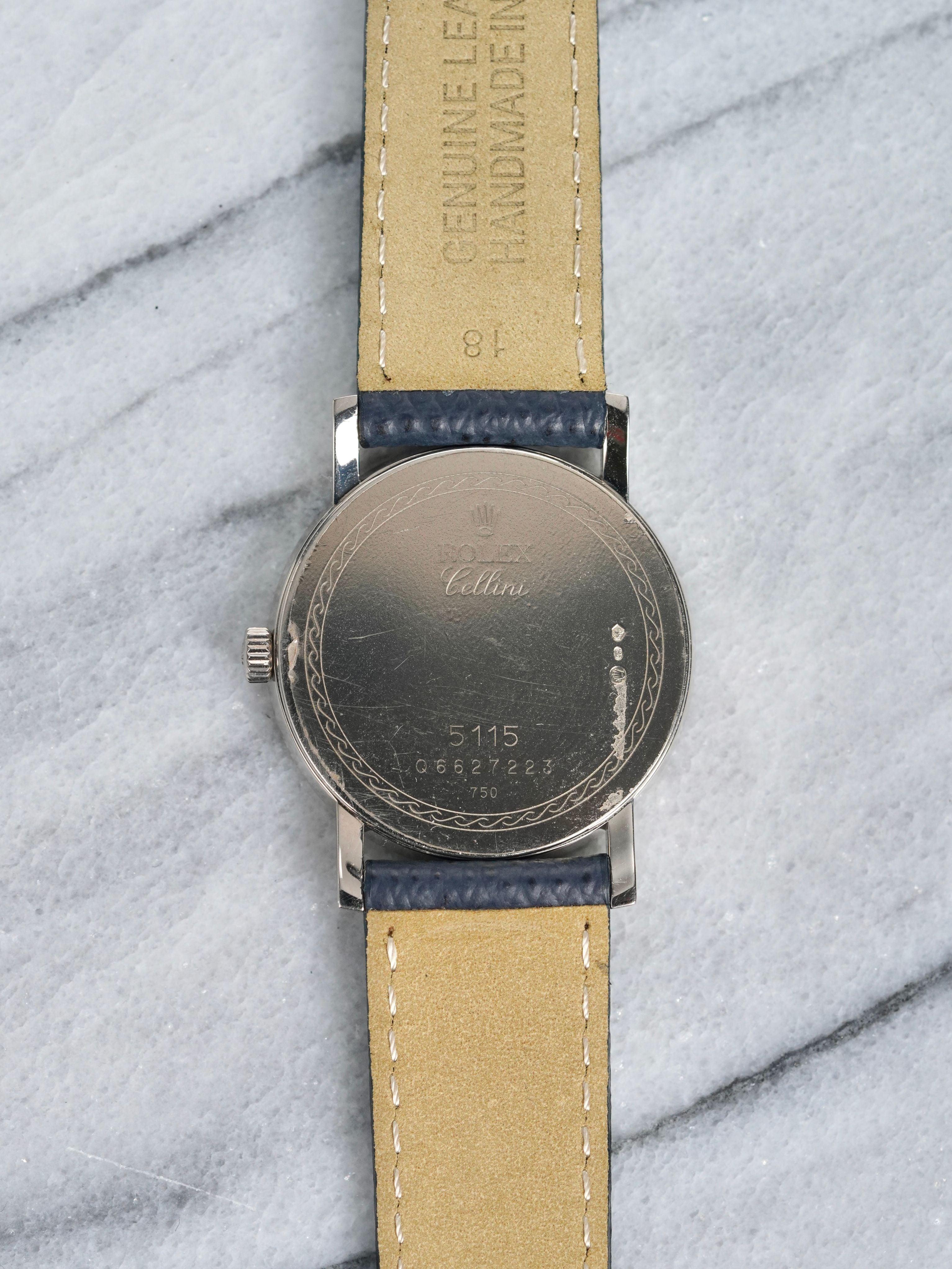 Hier ist eine Rolex Cellini Referenznummer 5115 mit manuellem Aufzug in 18K Weißgold mit einer seltenen arabischen Perlmutt-Ziffer aus den 2000er Jahren. Hält die Zeit gut ein und ist voll funktionsfähig. Handaufzug Kaliber 1602. Die Abmessungen