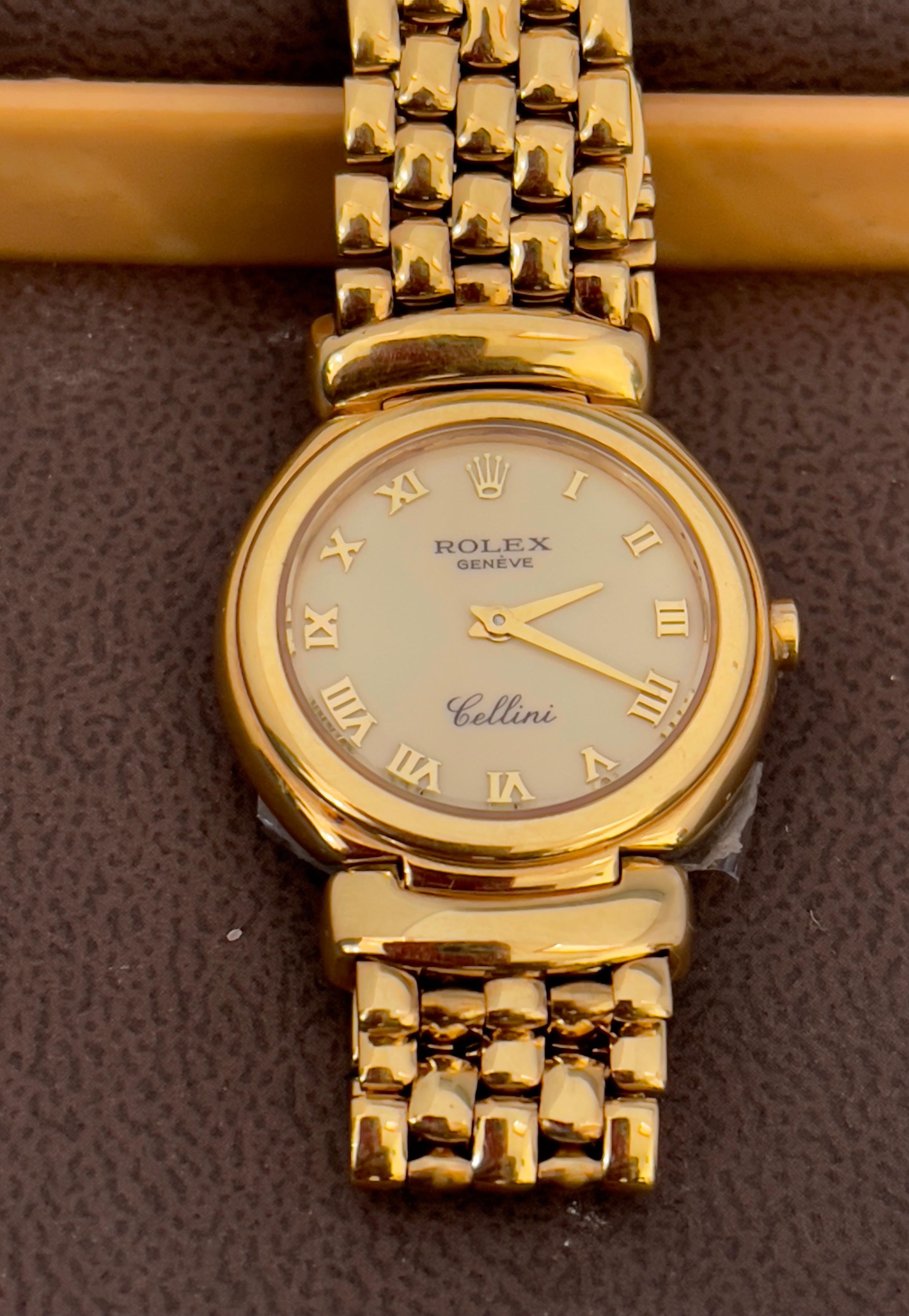 Rolex 'Cellini' 18 Karat Gold Mother of Pearl Watch 66.5 Grams 7