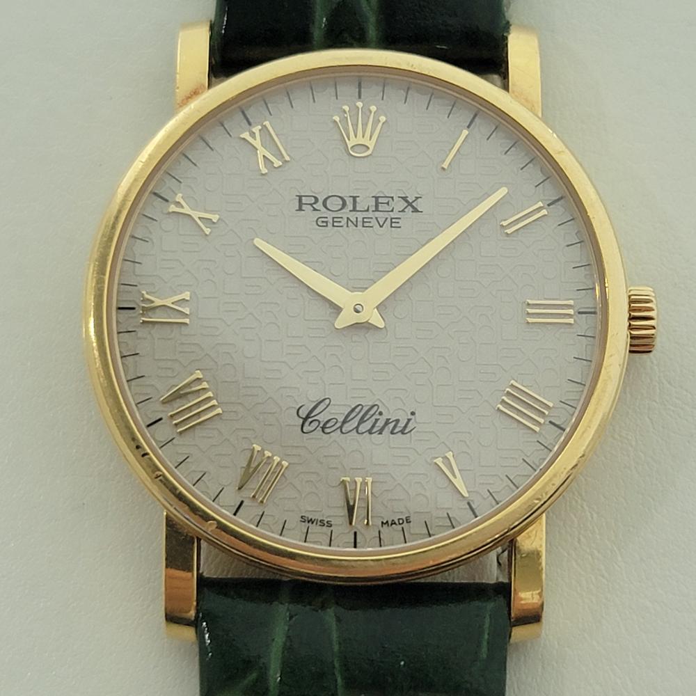 Eleganza senza tempo, orologio da uomo in oro massiccio 18 carati Rolex Cellini 5115 a carica manuale, 2010 circa, in eccellenti condizioni di funzionamento, con fibbia originale Rolex 18 carati. Verificato autentico da un maestro orologiaio.