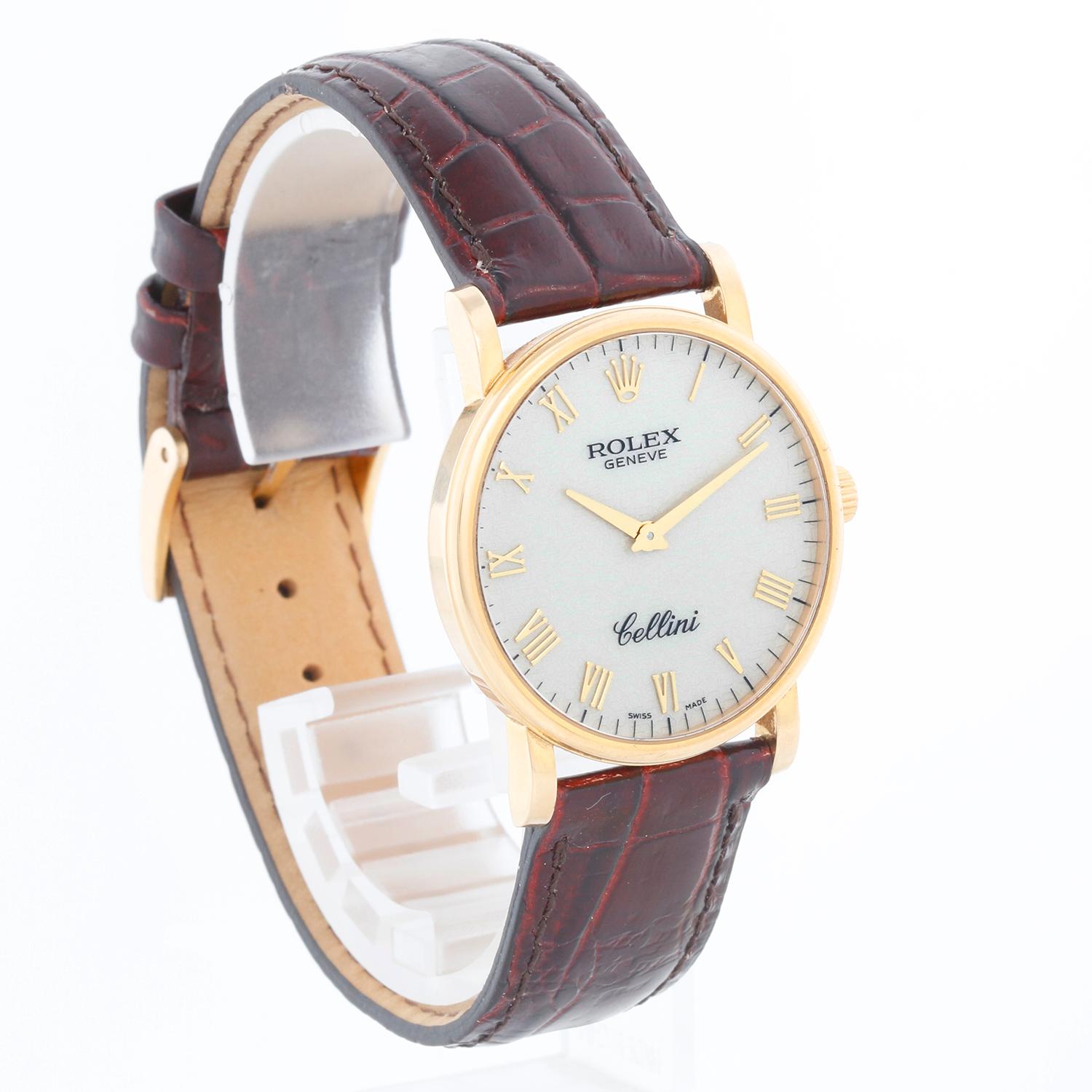 Rolex Cellini Classic 18k Yellow Gold Men's Watch 5115 In Excellent Condition For Sale In Dallas, TX
