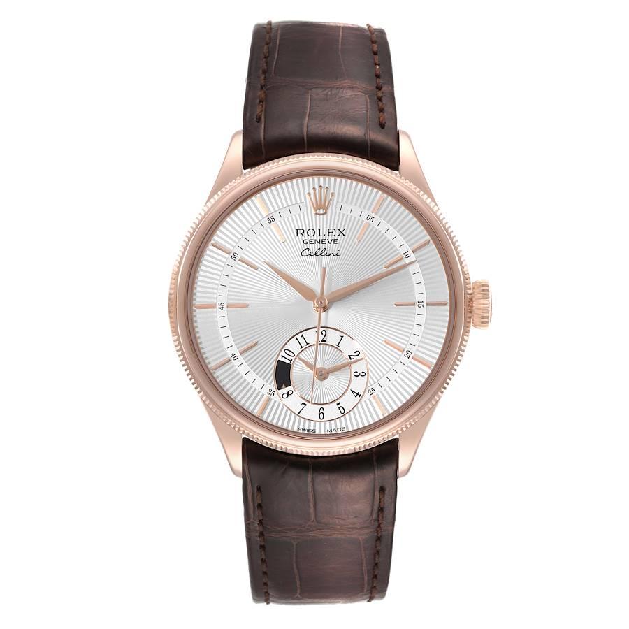 Rolex Cellini Dual Time Everose Rose Gold Automatic Mens Watch 50525 Box Card. Automatisches Uhrwerk mit Selbstaufzug. Offiziell zertifizierter Schweizer Chronometer (COSC). Paramagnetische blaue Parachrom-Spirale. Bidirektionaler Automatikaufzug