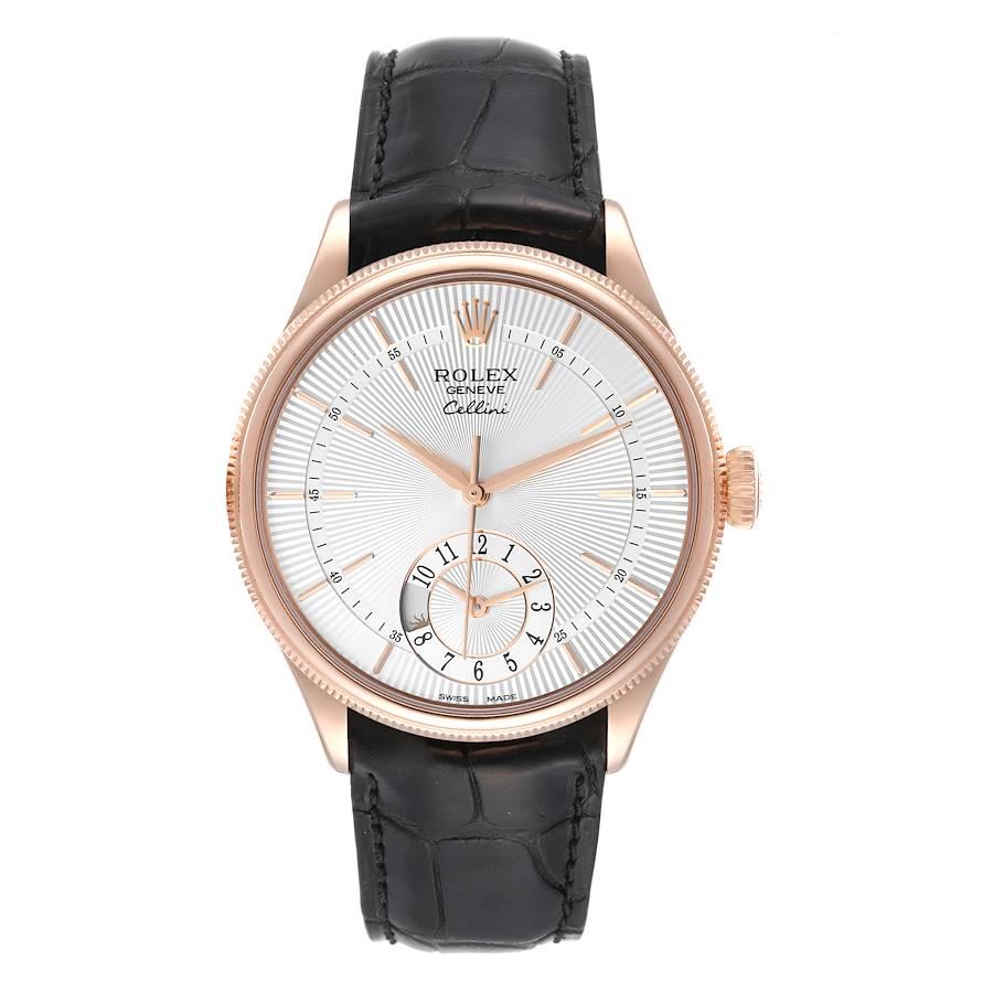 Rolex Cellini Dual Time Orologio Automatico da Uomo in Oro Rosa Everose 50525. Movimento automatico a carica automatica. Cronometro svizzero ufficialmente certificato (COSC). Molla paramagnetica Parachrom blu. Carica automatica bidirezionale tramite