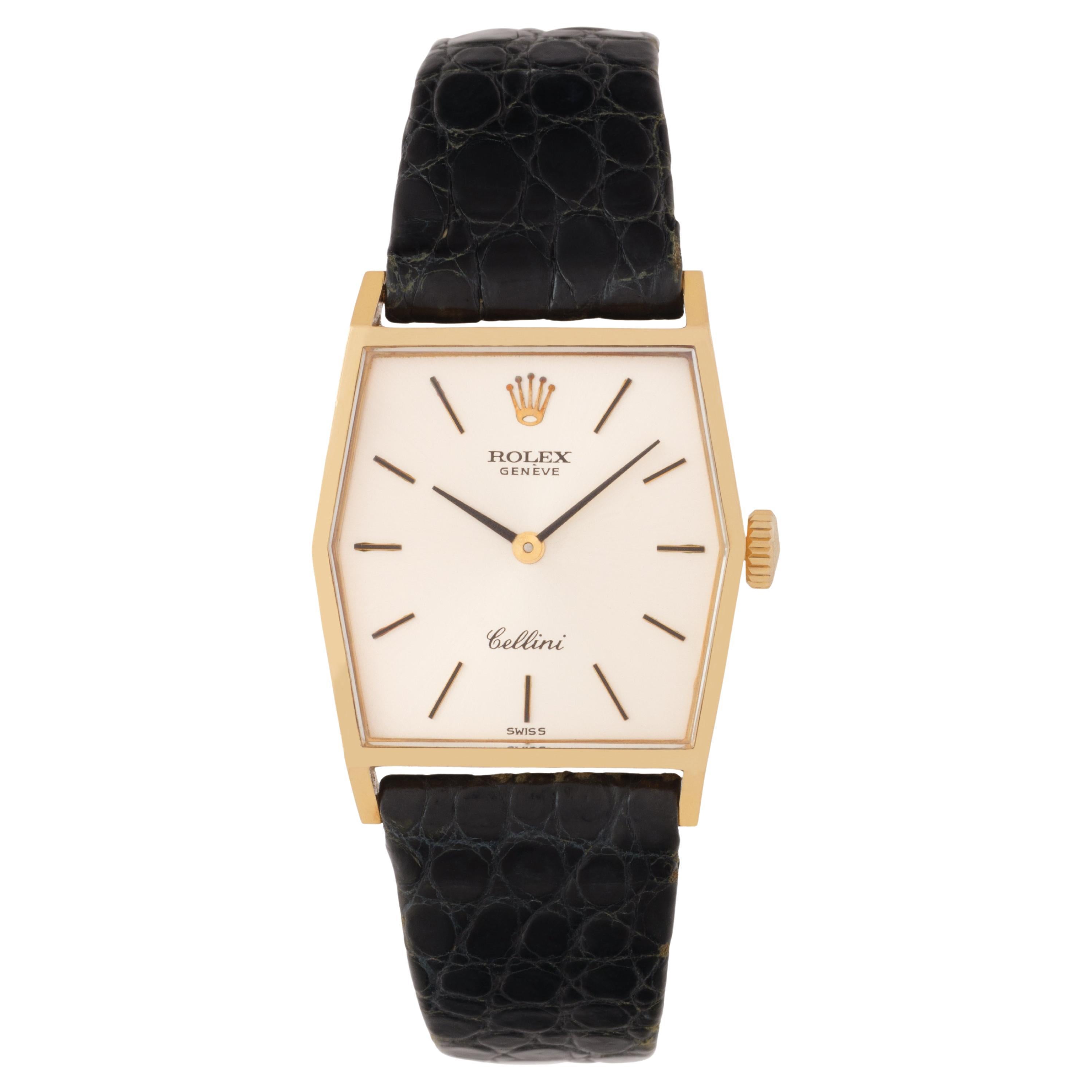 Modern Vintage 1976 Rolex Cellini Model 4121 18 Karat Yellow Gold Manual Wind Watch For Sale
