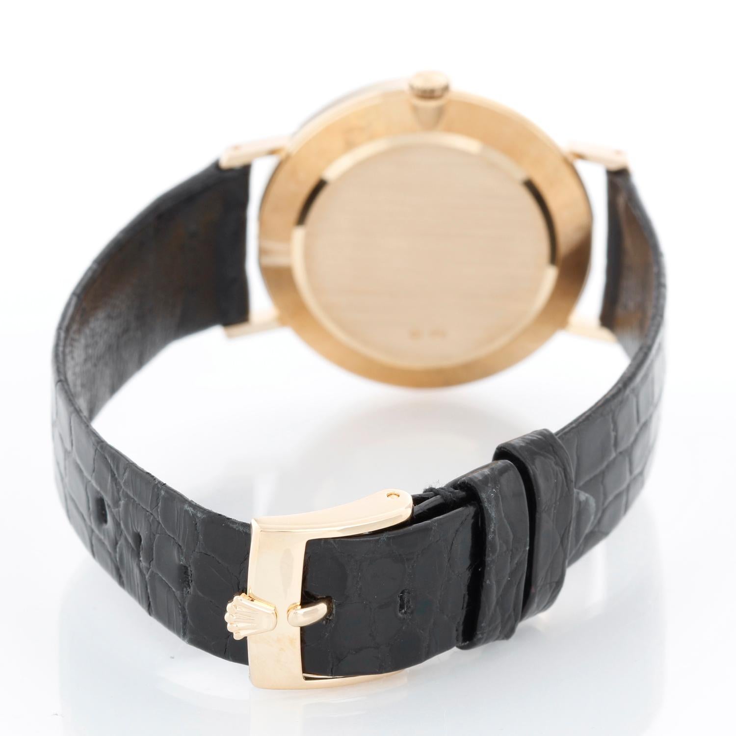 Rolex Cellini Men's 18k Yellow Gold Watch on Strap Band Mod. 4112 In Excellent Condition In Dallas, TX