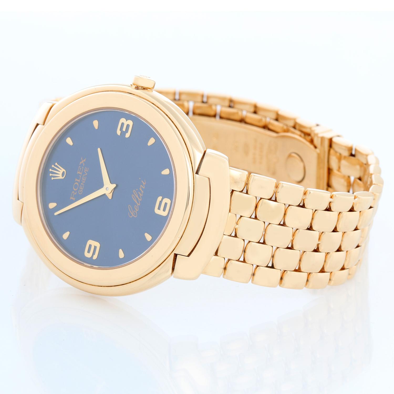 Rolex Cellini Quartz 18k Yellow Gold Men's Watch 6623 - Quartz. 18k yellow gold case (37 mm ). Blue dial with Arabi 3, 6 and 9 numerals . 18k yellow gold Rolex Damier bracelet. Pre-owned with Rolex box 