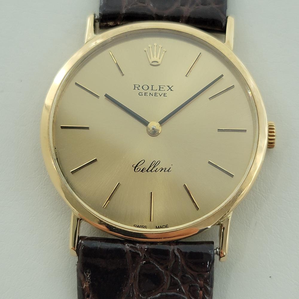 Eleganza lussuosa, orologio da uomo Rolex Cellini 4309 a carica manuale, oro massiccio 18 carati, 1976 circa, in eccellenti condizioni di funzionamento. Verificato autentico da un maestro orologiaio. Splendido quadrante champagne firmato Rolex con