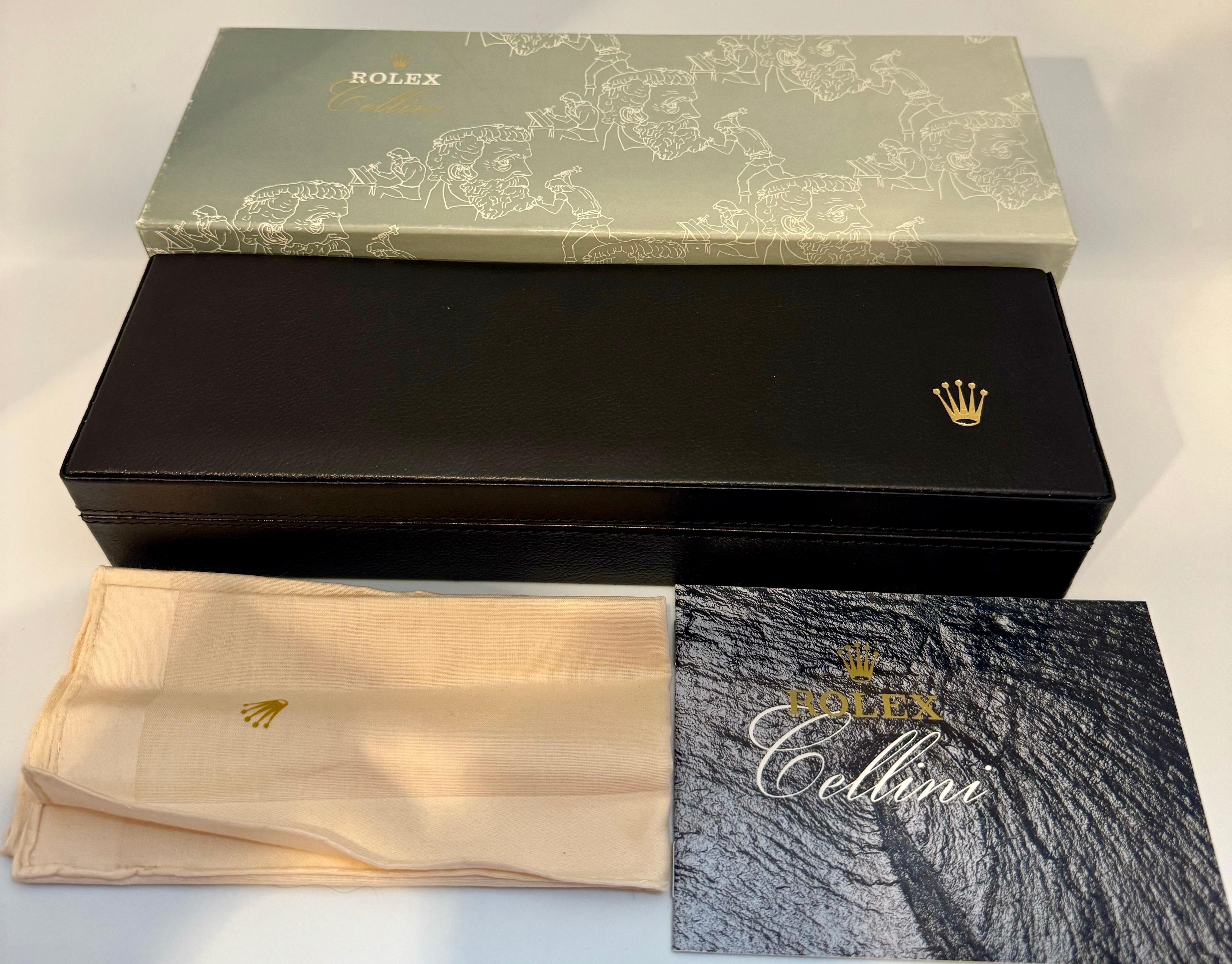 ROLEX watch case box CELLINI 
Brand New Watch BOX 
 Rolex was  purchased from show room in Manhattan 
 Watch was used for personal use and i am selling the box

Large Brand New Rolex Box
Complete and new Rolex box.

Large size 27 CMX 10 CMX 5