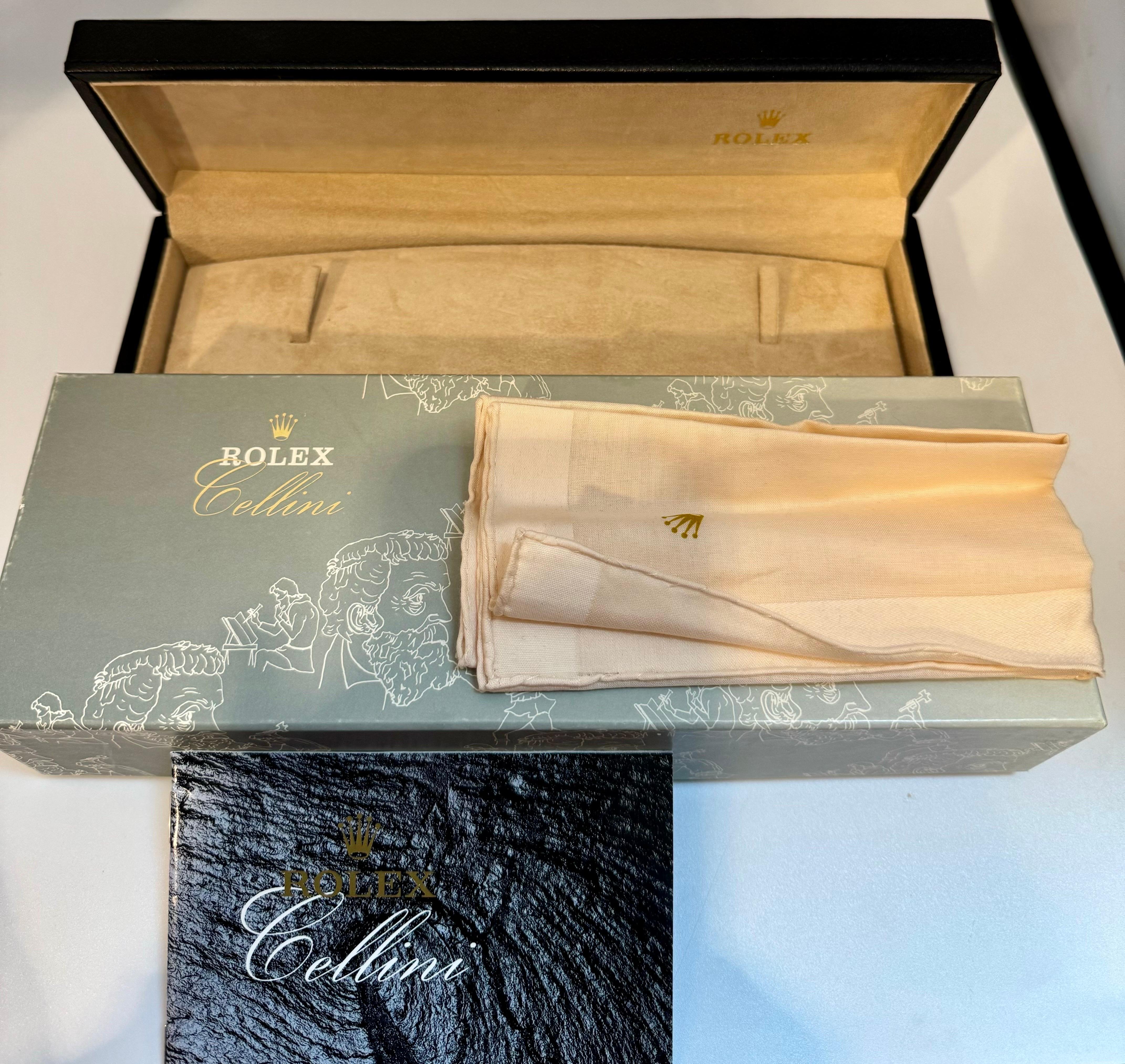 Boîte de montres Rolex Cellini complète avec boîte extérieure. Cuir noir crème intérieur neuf Excellent état - En vente à New York, NY