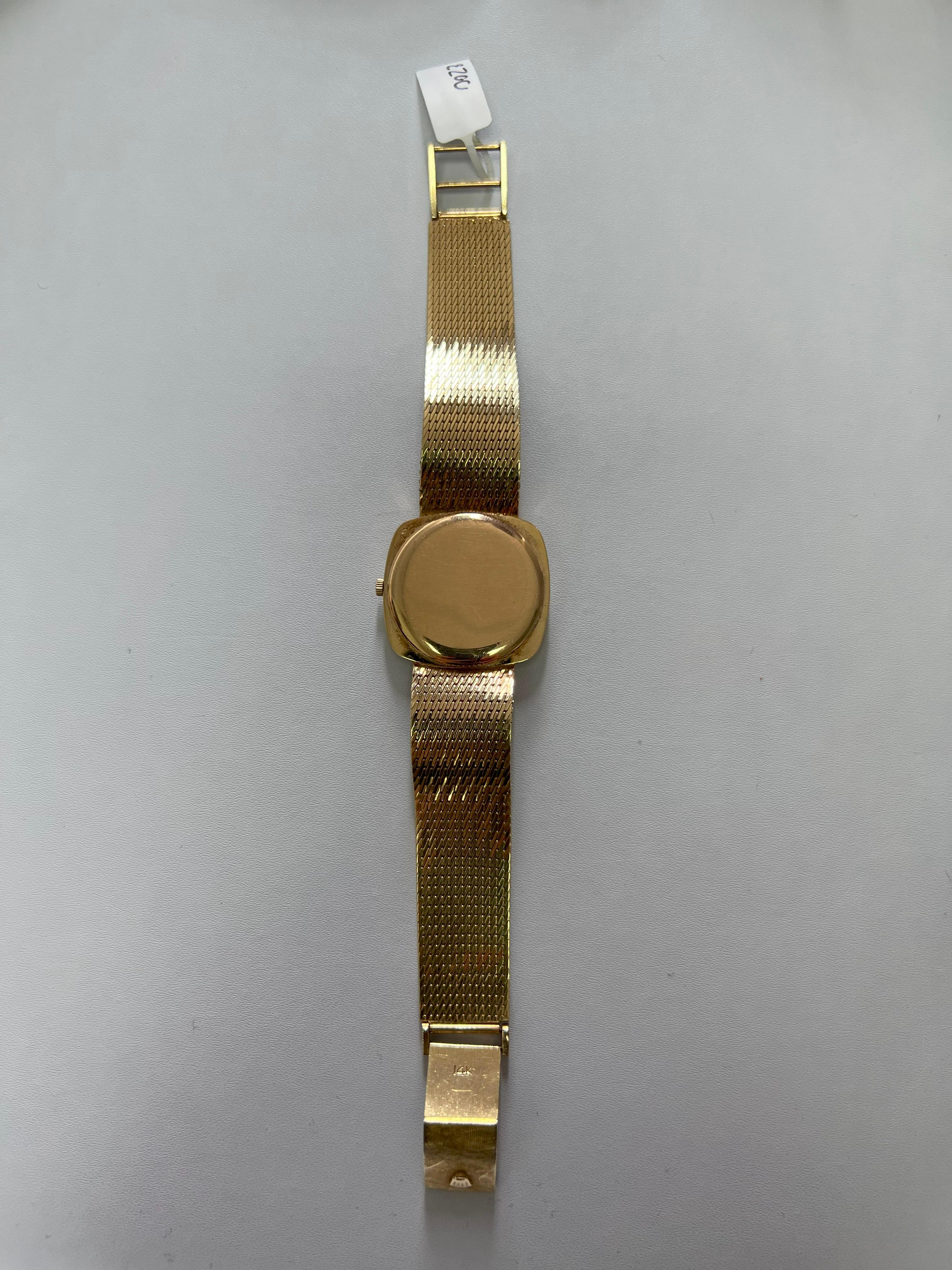 Rolex Cellini White Round Cushion Dial 14 Karat Yellow Gold Vintage Watch  For Sale 1