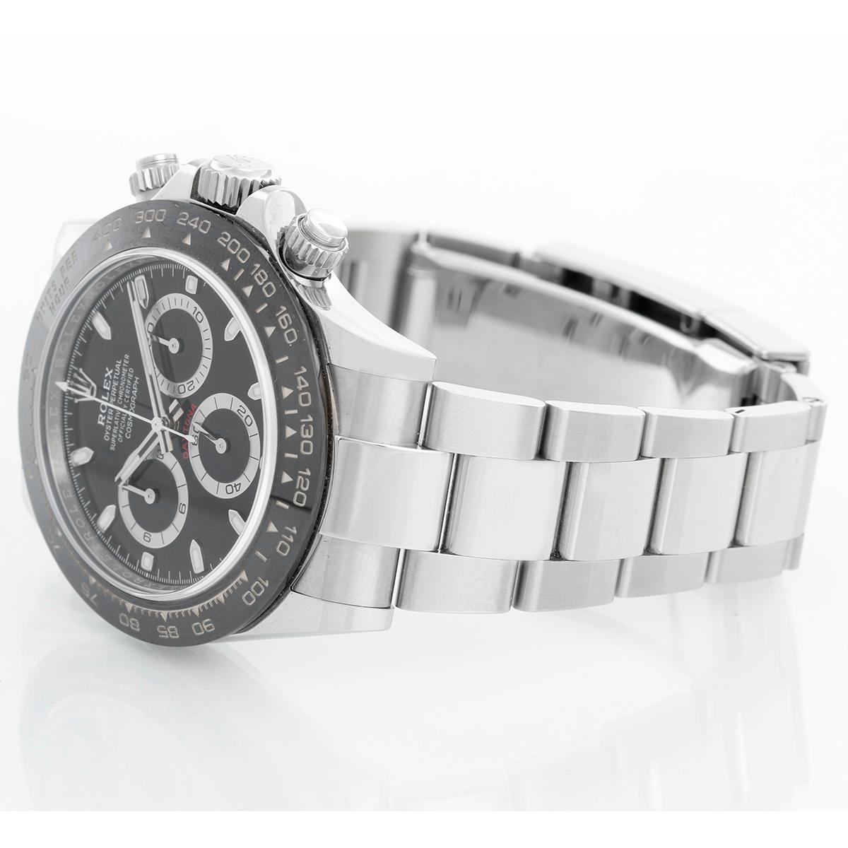 Rolex Ceramic Black dial Cosmograph Daytona 116500 LN - Automatic winding. Stainless Steel (40mm) with ceramic bezel. Black dial with 3 sub dials. Stainless steel Oyster bracelet with folding clasp. Pre-owned with box and papers. Sept. 2019.