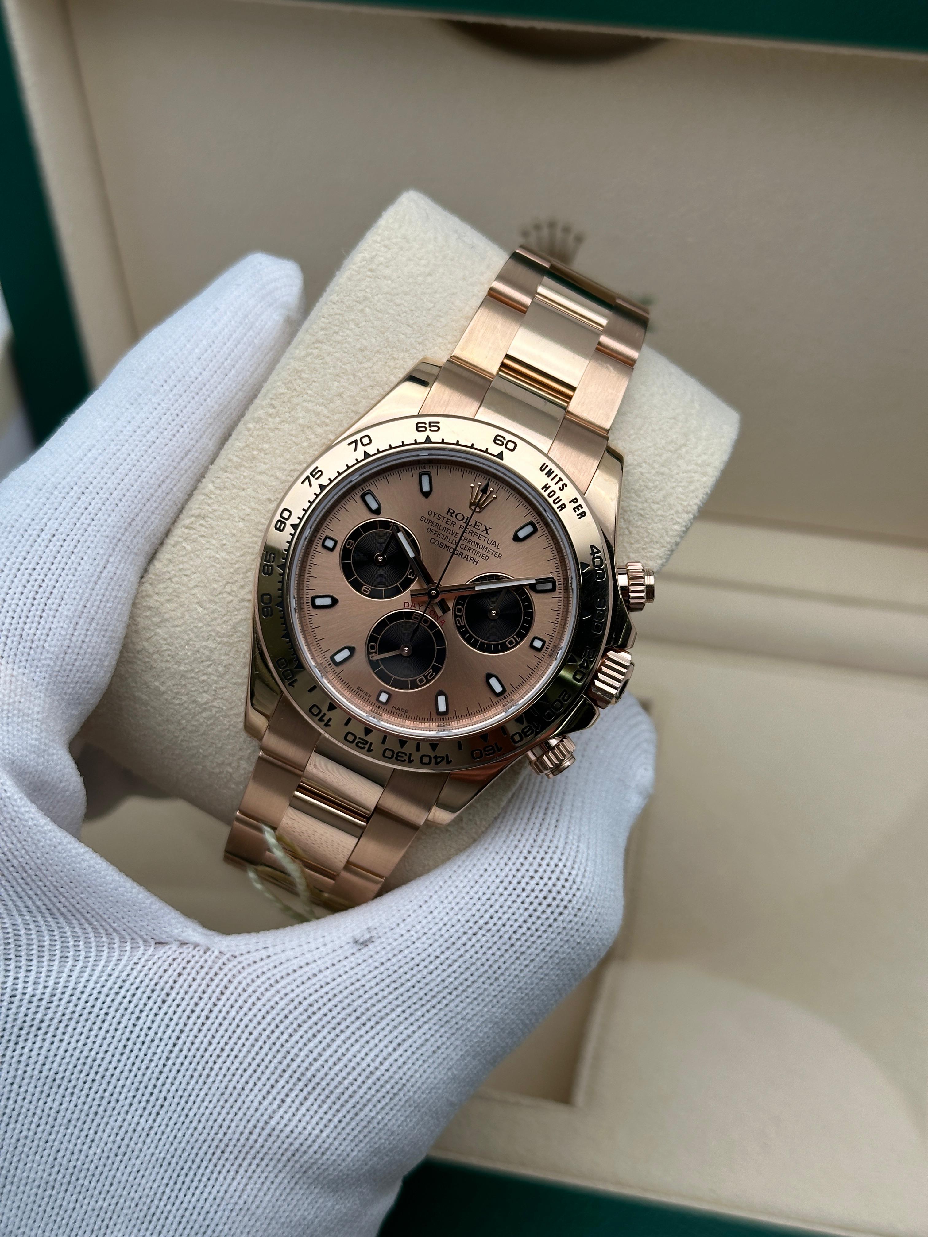 Rolex Cosmograph Daytona 18K Rose Gold Sundust Dial Automatic Mens Watch 116505 For Sale 1