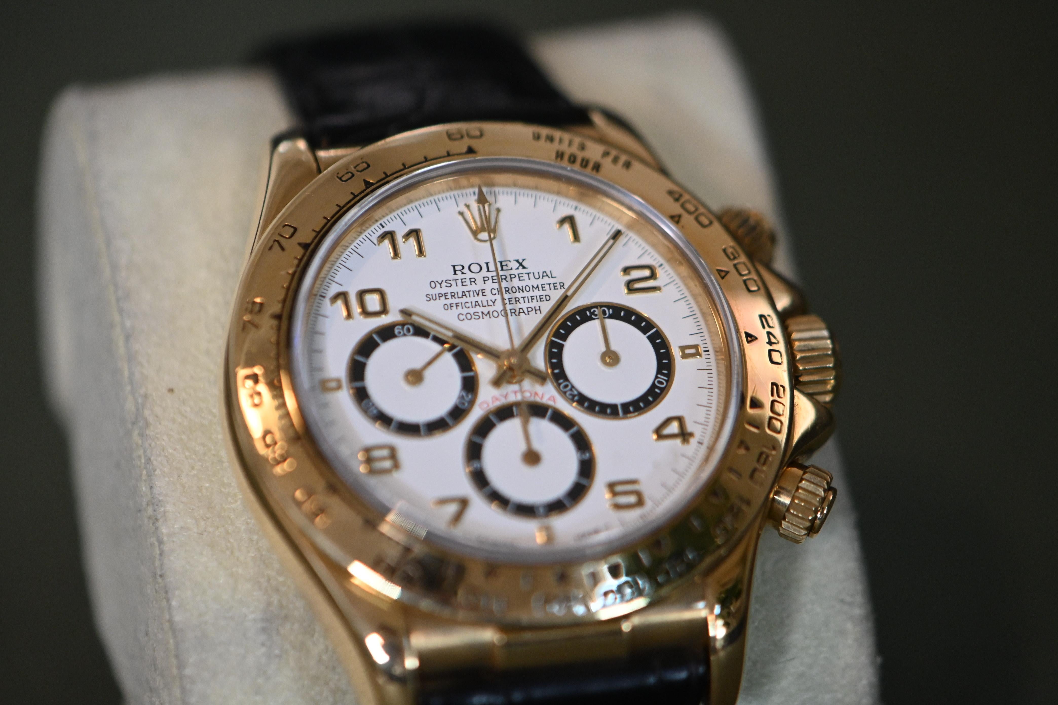 Rolex Cosmograph Daytona 1992 18K Gold - 16518 For Sale 3
