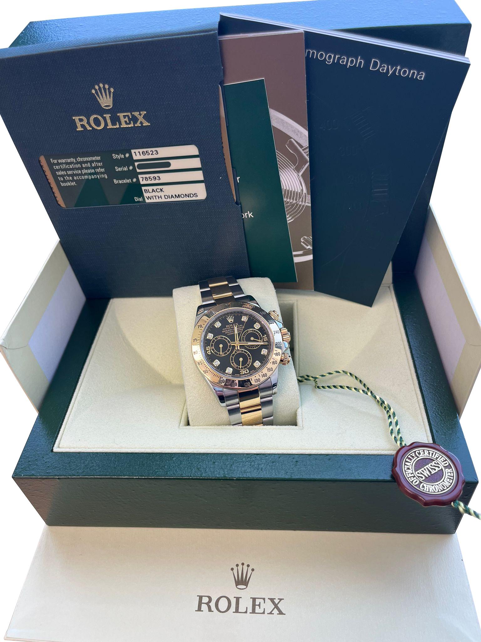 Die Rolex Cosmograph Daytona Herrenuhr 116523 ist eine authentische Luxusuhr aus Schweizer Produktion. Diese zweifarbige 40-mm-Uhr verfügt über ein Oystersteel-Gehäuse mit einer massiven Lünette aus 18 Karat Gelbgold, die mit einem Tachymeter