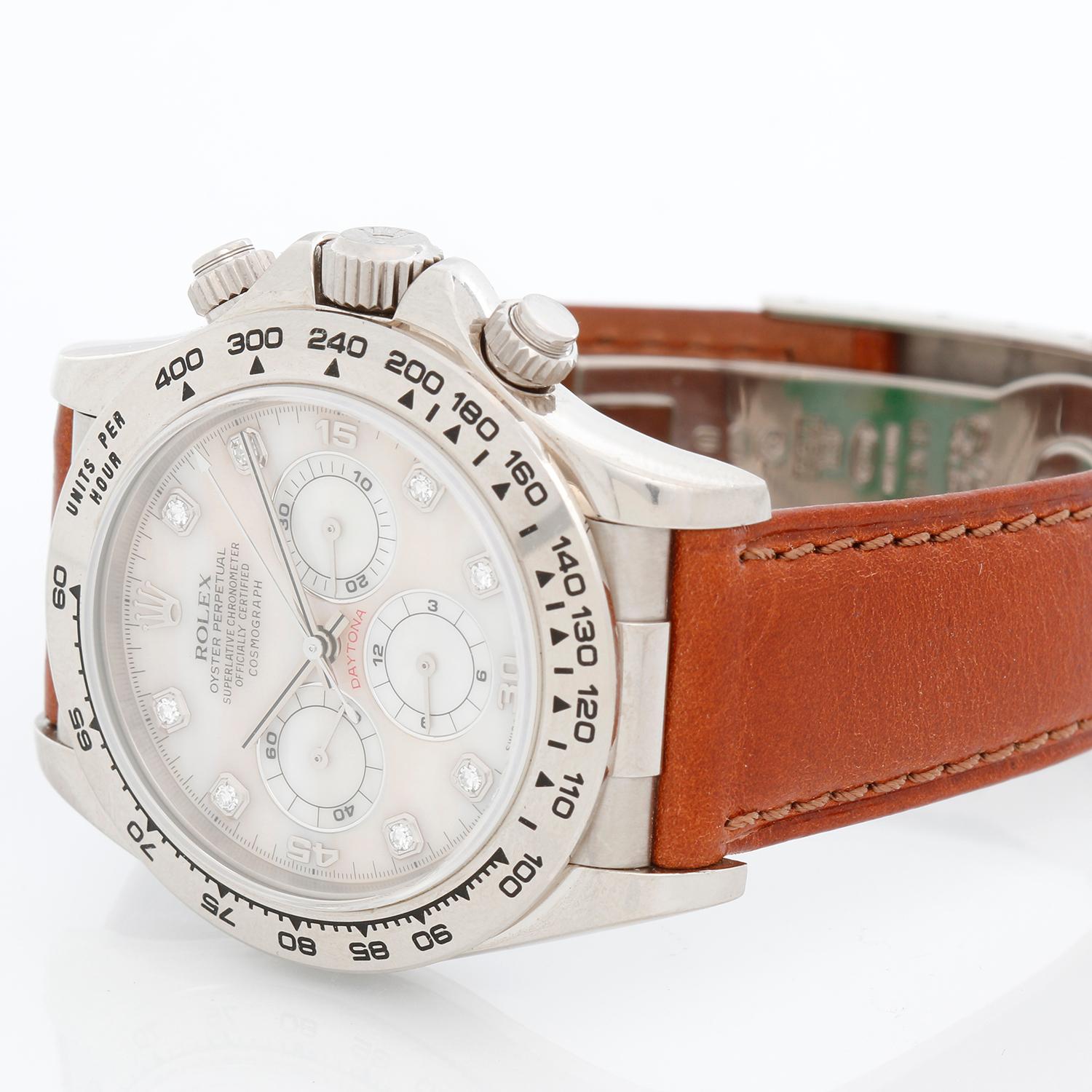 Rolex Cosmograph Daytona Men's White Gold Watch Mother of Peral Dial 16519 im Zustand „Hervorragend“ in Dallas, TX