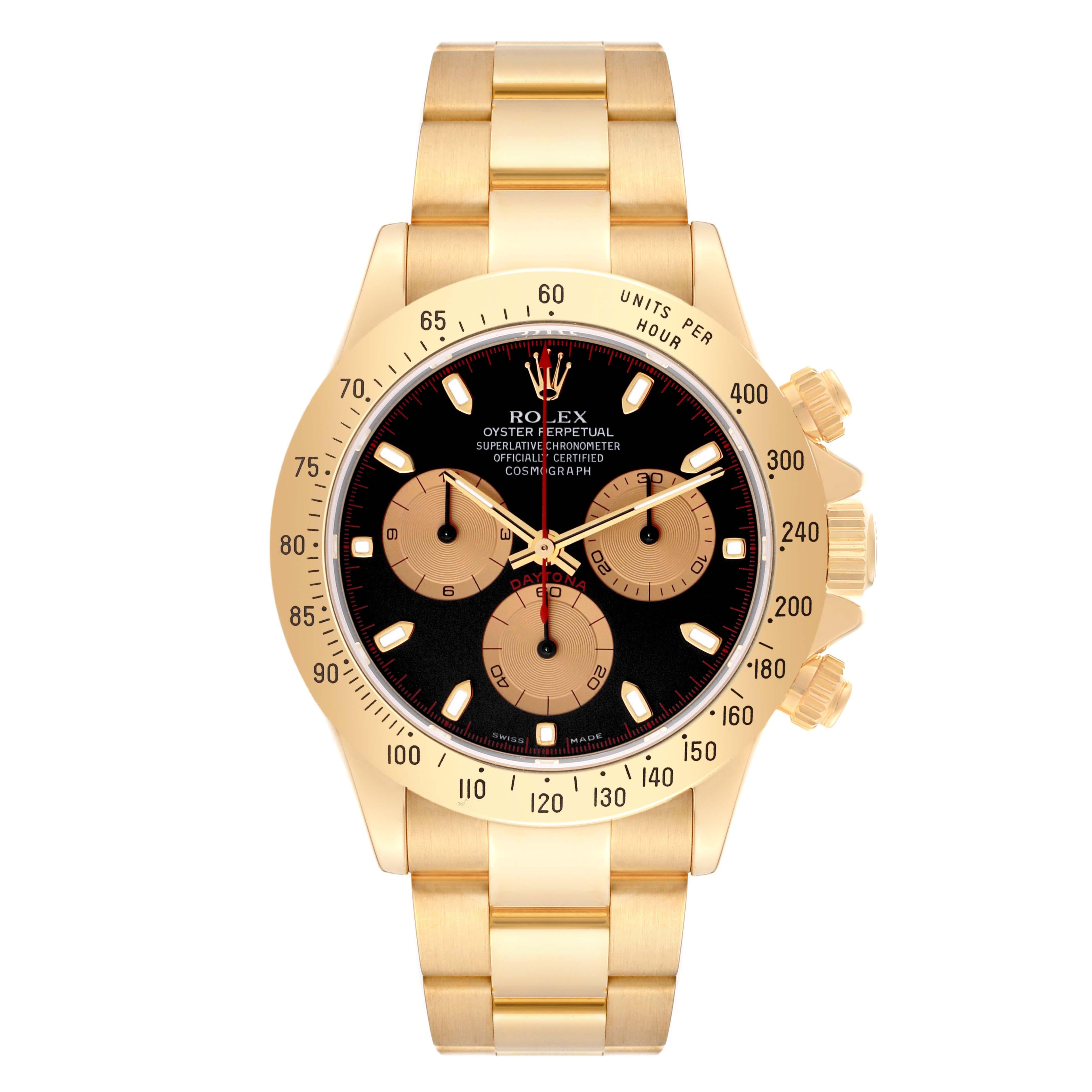 Rolex Cosmograph Daytona Yellow Gold Black Dial Mens Watch 116528. Mouvement automatique à remontage automatique, officiellement certifié chronomètre. Rhodié, décor œil-de-perdrix, échappement à ancre en ligne droite, balancier monométallique ajusté