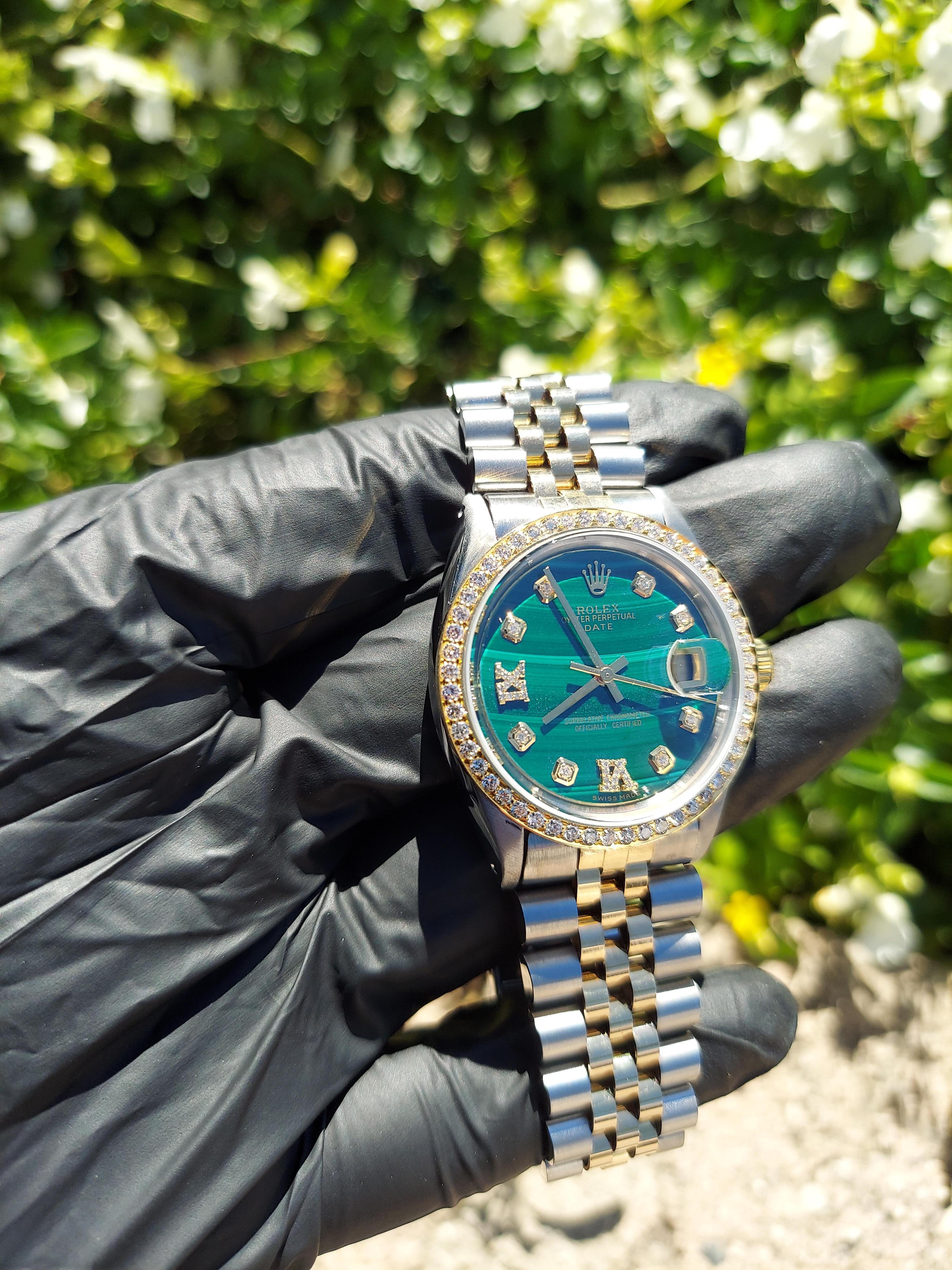 Moderne Rolex jubilee romaine Date 1500 bicolore 34 mm en malachite et diamants en vente
