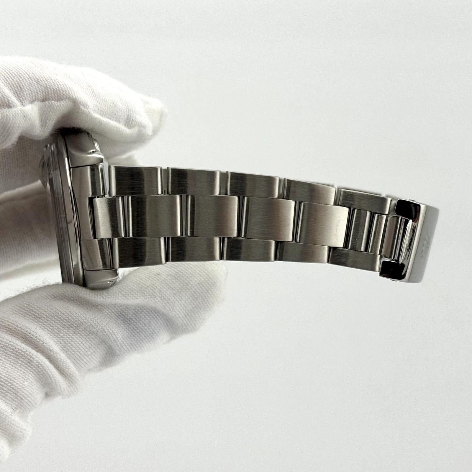 Rolex Date 15000 34mm Stainless Steel Silver Dial Service Card In Excellent Condition For Sale In San Diego, CA