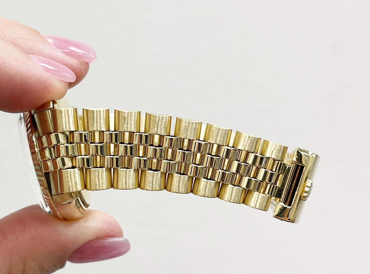 Women's or Men's Rolex Date 15037 14K Yellow Gold RARE COLLECTIBLE For Sale
