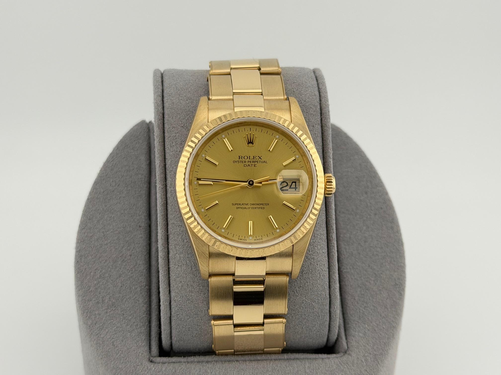 Número de estilo: 15238



De serie: P28****



Año: 2002

 

Model No: Rolex Date 

 

Material de la caja: oro amarillo de 18 quilates

 

Pulsera: Ostra de oro amarillo de 18 quilates

  

Bisel: Acanalado de oro amarillo de 18 quilates

 