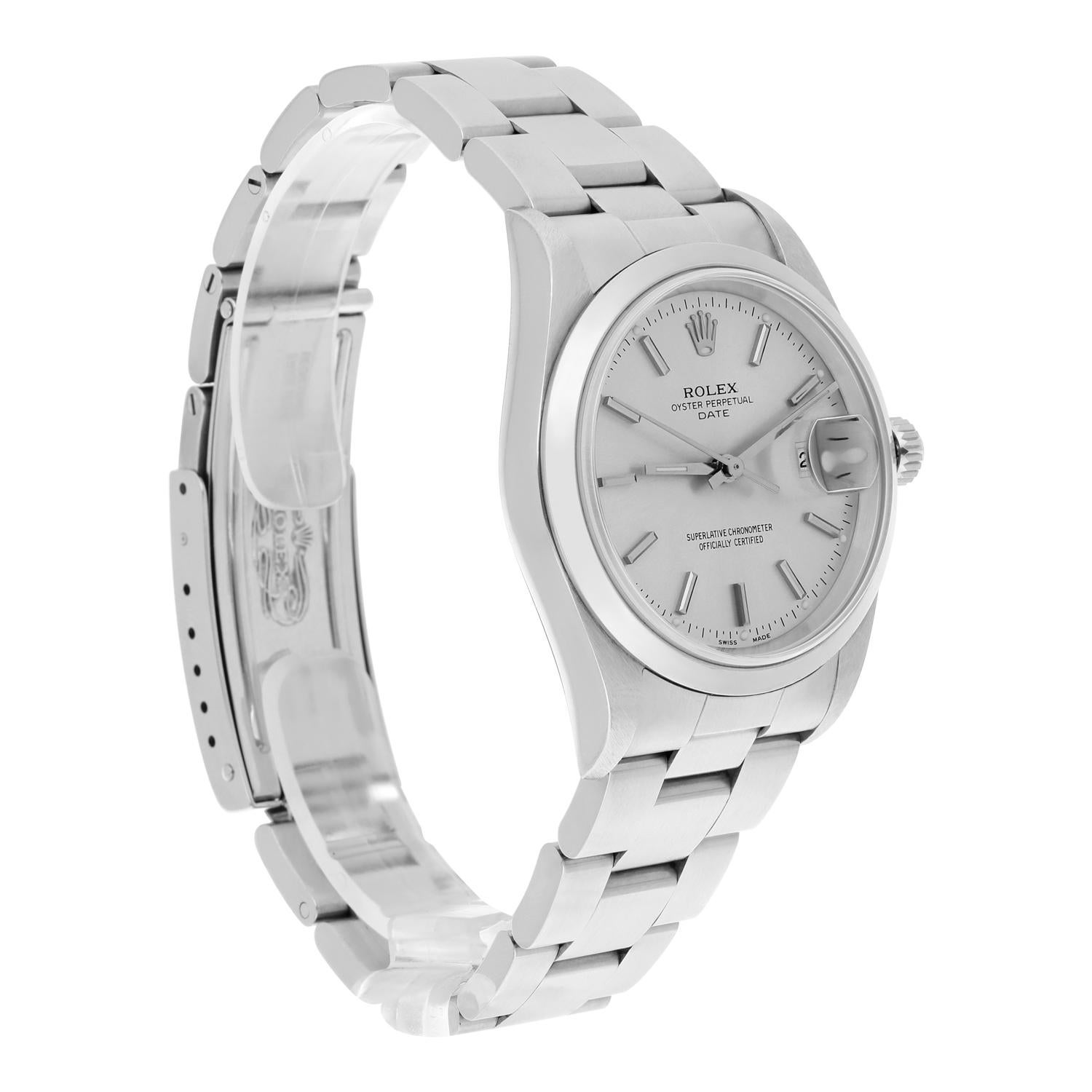 Moderne Rolex Date 34mm Stainless Steel Watch Oyster Band Silver Dial Circa 2001 15200 en vente