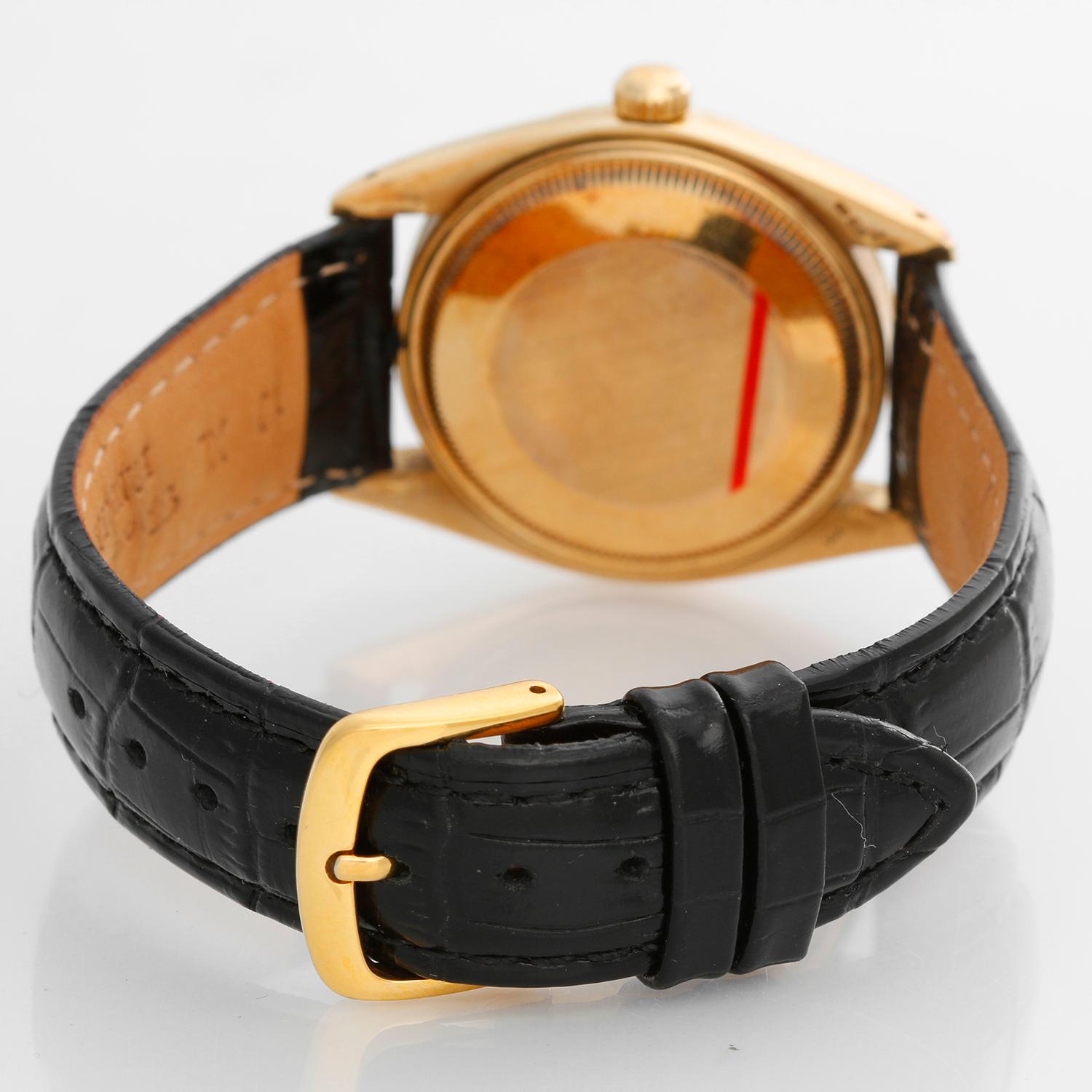 Rolex Date Men's 14 Karat Yellow Gold Watch 1503 In Excellent Condition In Dallas, TX
