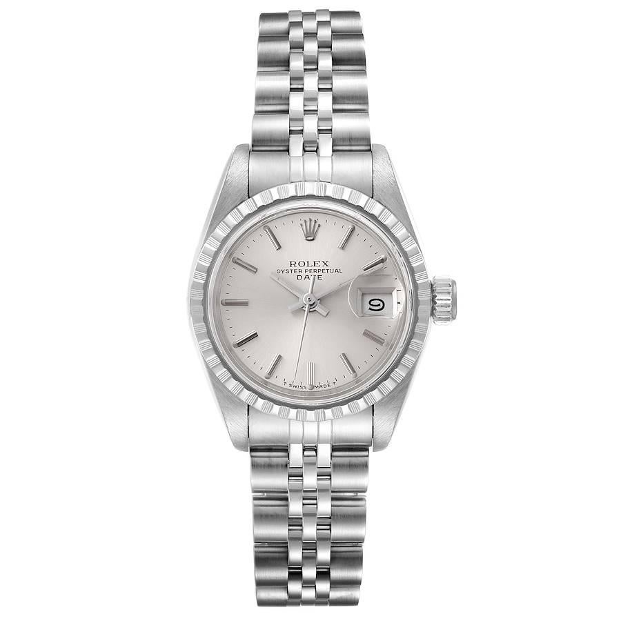 Rolex Date Silver Dial Jubilee Bracelet Steel Ladies Watch 69240. Offiziell zertifiziertes Chronometerwerk mit automatischem Aufzug. Austerngehäuse aus Edelstahl mit einem Durchmesser von 26.0 mm. Rolex Logo auf einer Krone. Gedrehte Lünette aus