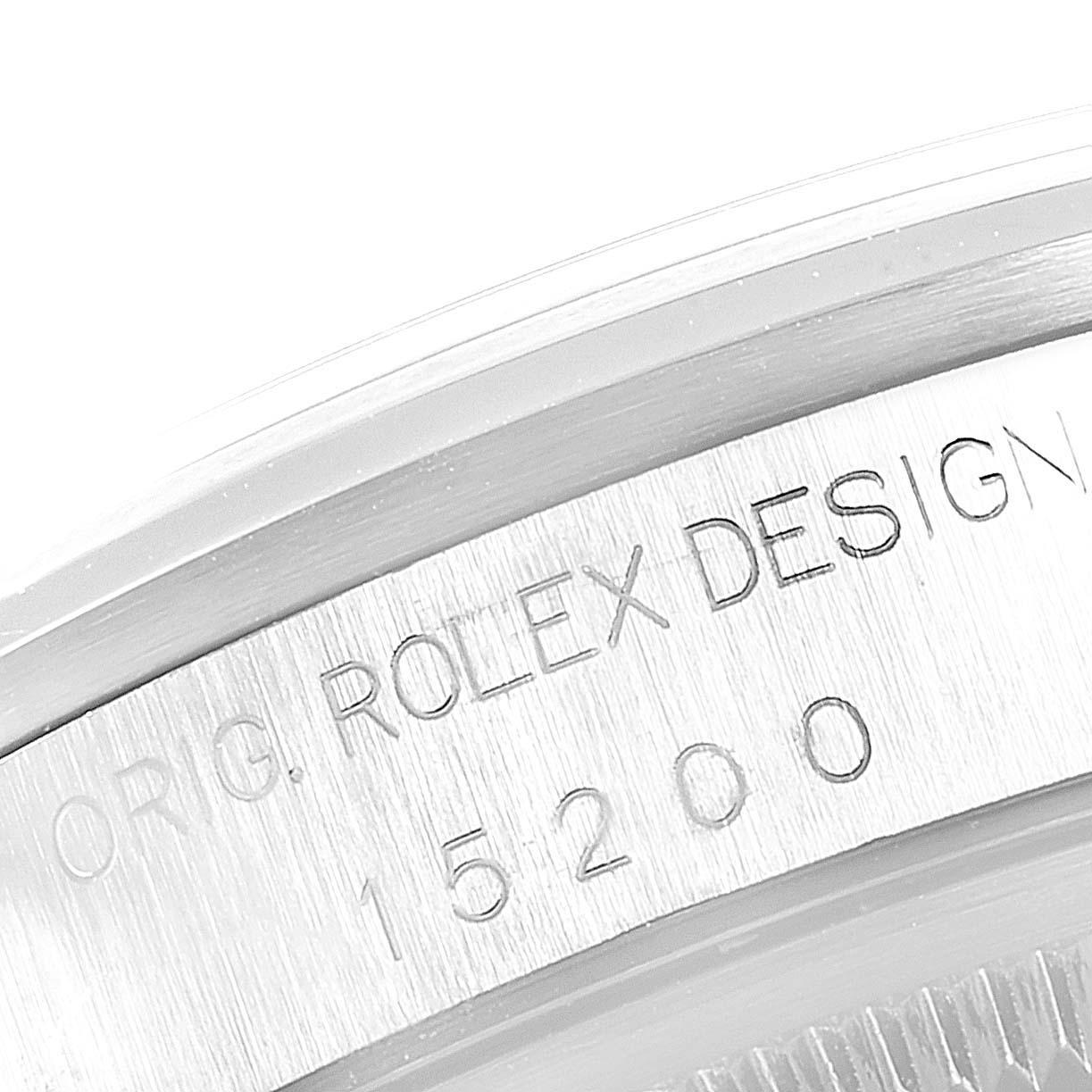 Rolex Date Silver Dial Oyster Bracelet Automatic Men's Watch 15200 In Excellent Condition For Sale In Atlanta, GA