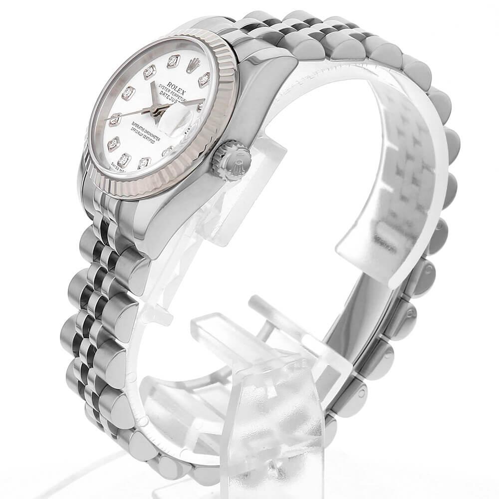 Introducing the Rolex Datejust 10P Diamond 179174G White Ladies Jubilee Bracelet Watch

Elevate your style with this exquisite Rolex Datejust timepiece. Crafted with precision and elegance, this watch is more than just a timekeeper; it's a statement