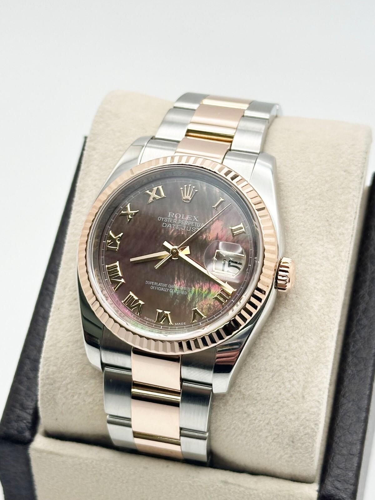 Stilnummer: 116231



Seriennummer: V458***



Jahr: 2008

 

Modell: Rolex Datejust 

 

MATERIAL des Gehäuses: Rostfreier Stahl 

 

Band: 18K Rose Gold & Edelstahl

  

Lünette: 18K Rose Gold 

  

Zifferblatt: Original Fabrik Tahiti-Perlmutt