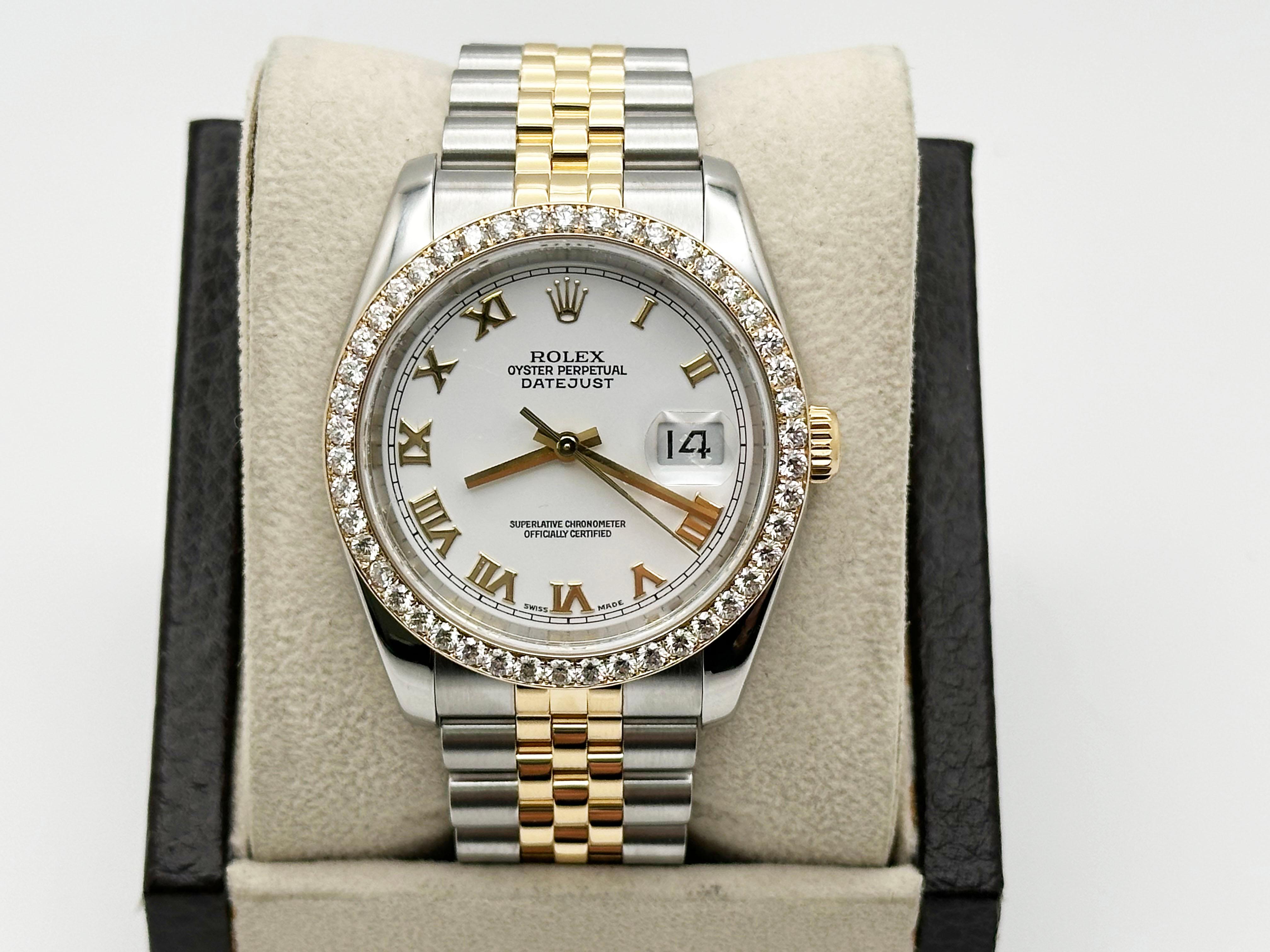 Número de estilo: 116233

De serie: F3372***

Año: 2004
 
Model No: Rolex Datejust 
 
Material de la caja: Acero inoxidable
 
Anillo: Anillo jubilar de oro amarillo de 18 quilates y acero inoxidable 
  
Bisel: Bisel de diamantes personalizado 
 